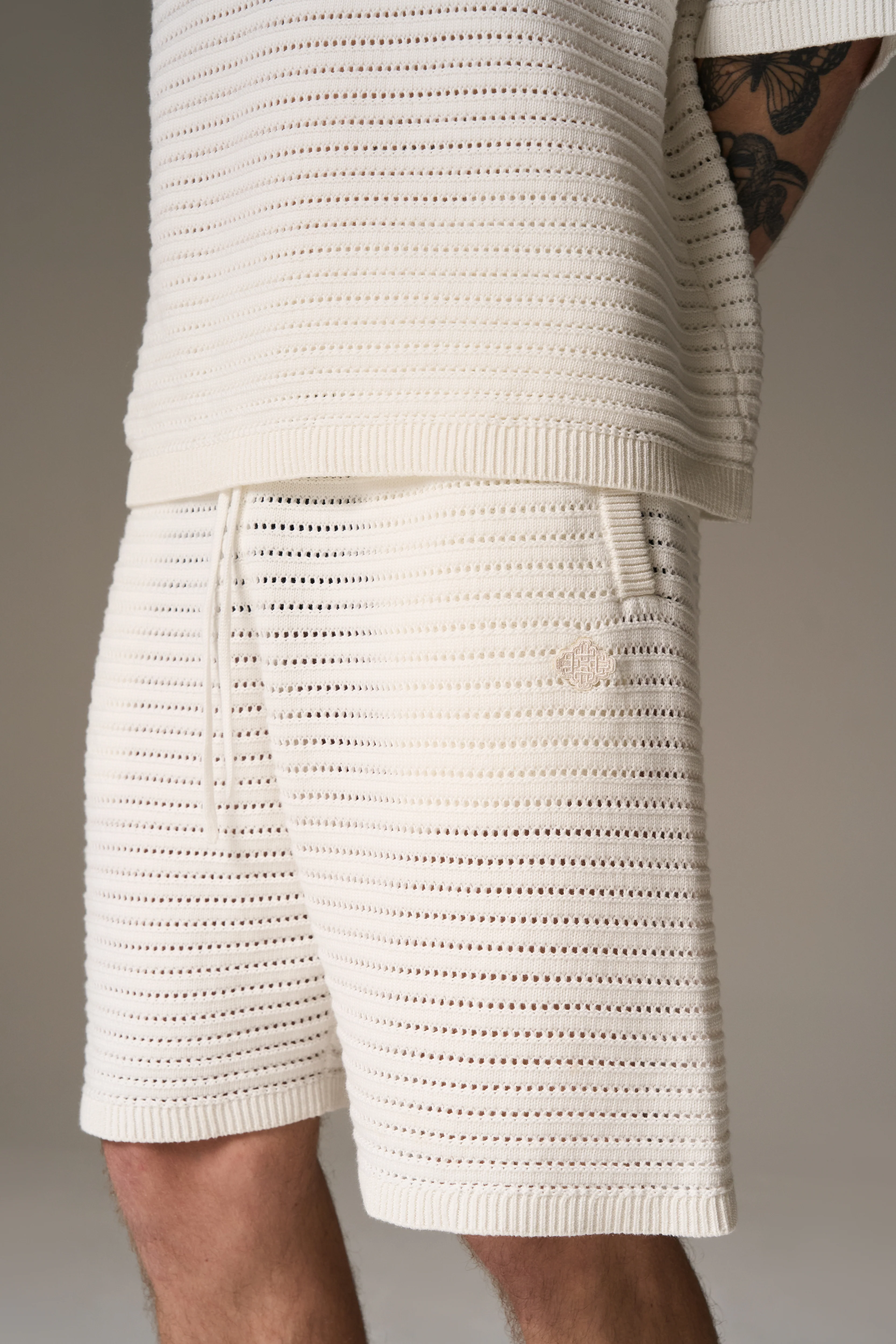 KNITTED SHORTS - WHITE