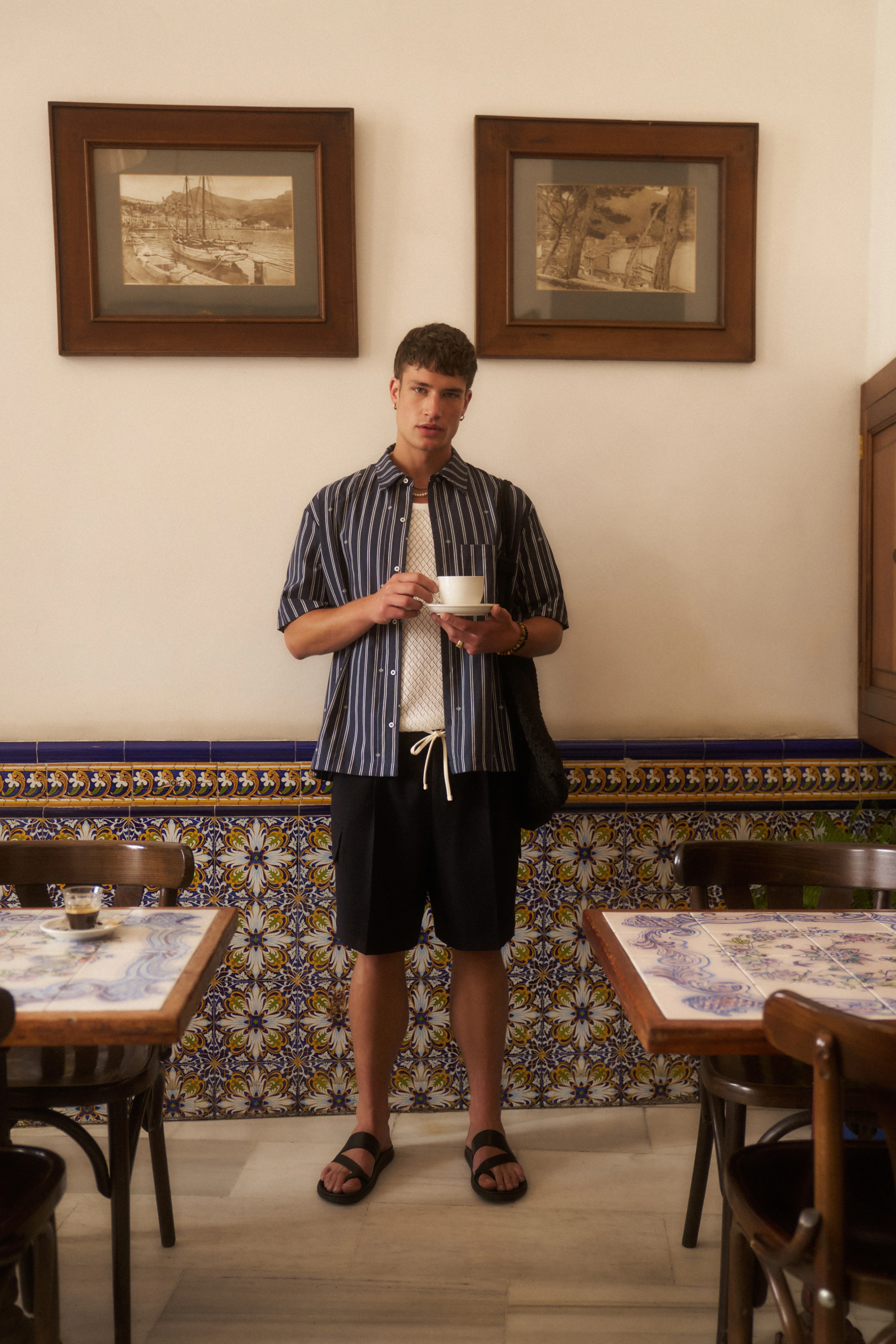 EMBLEM STRIPE SHIRT - NAVY