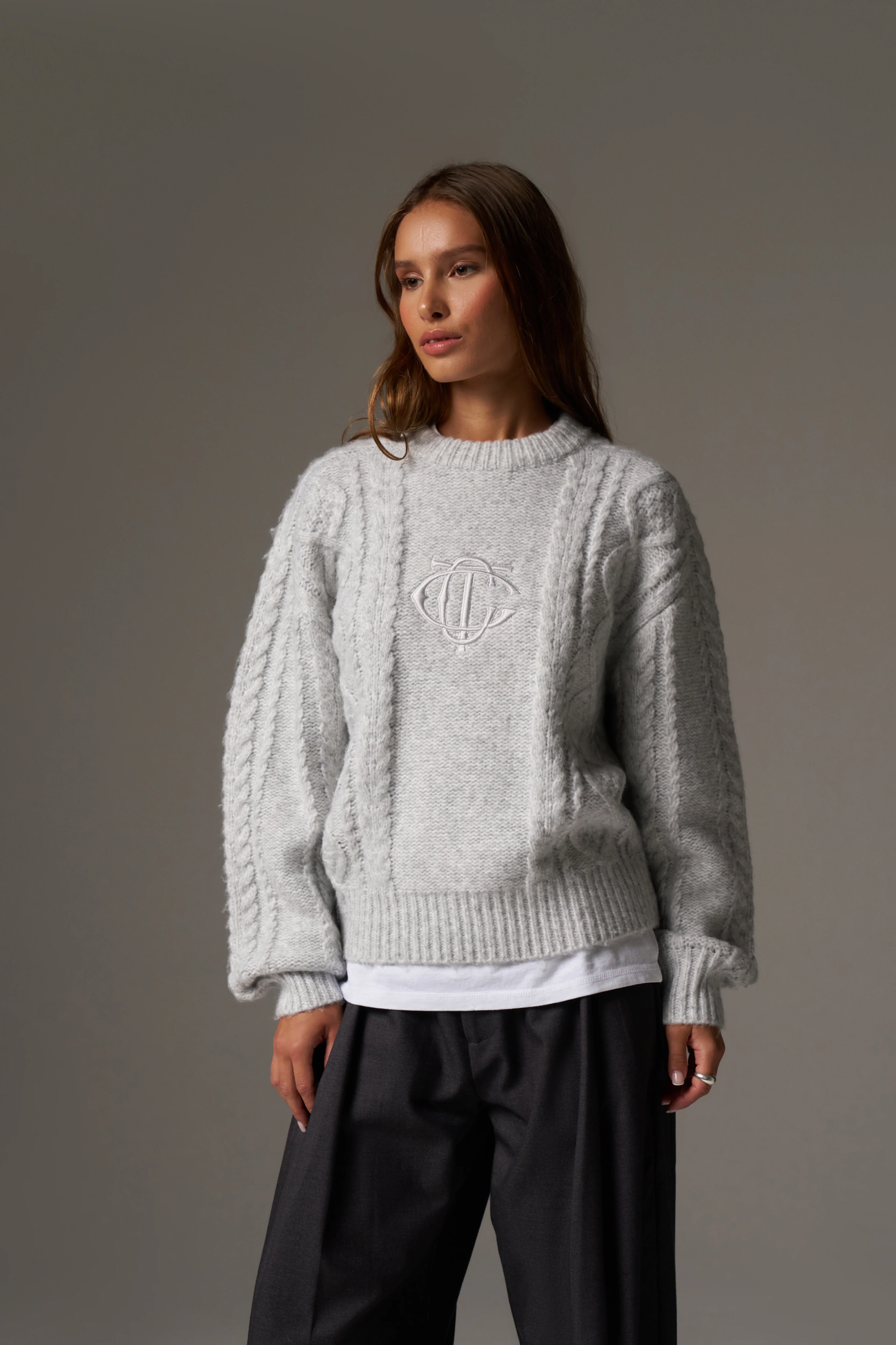 CABLE KNIT EMBROIDERED EMBLEM JUMPER - GREY MARL