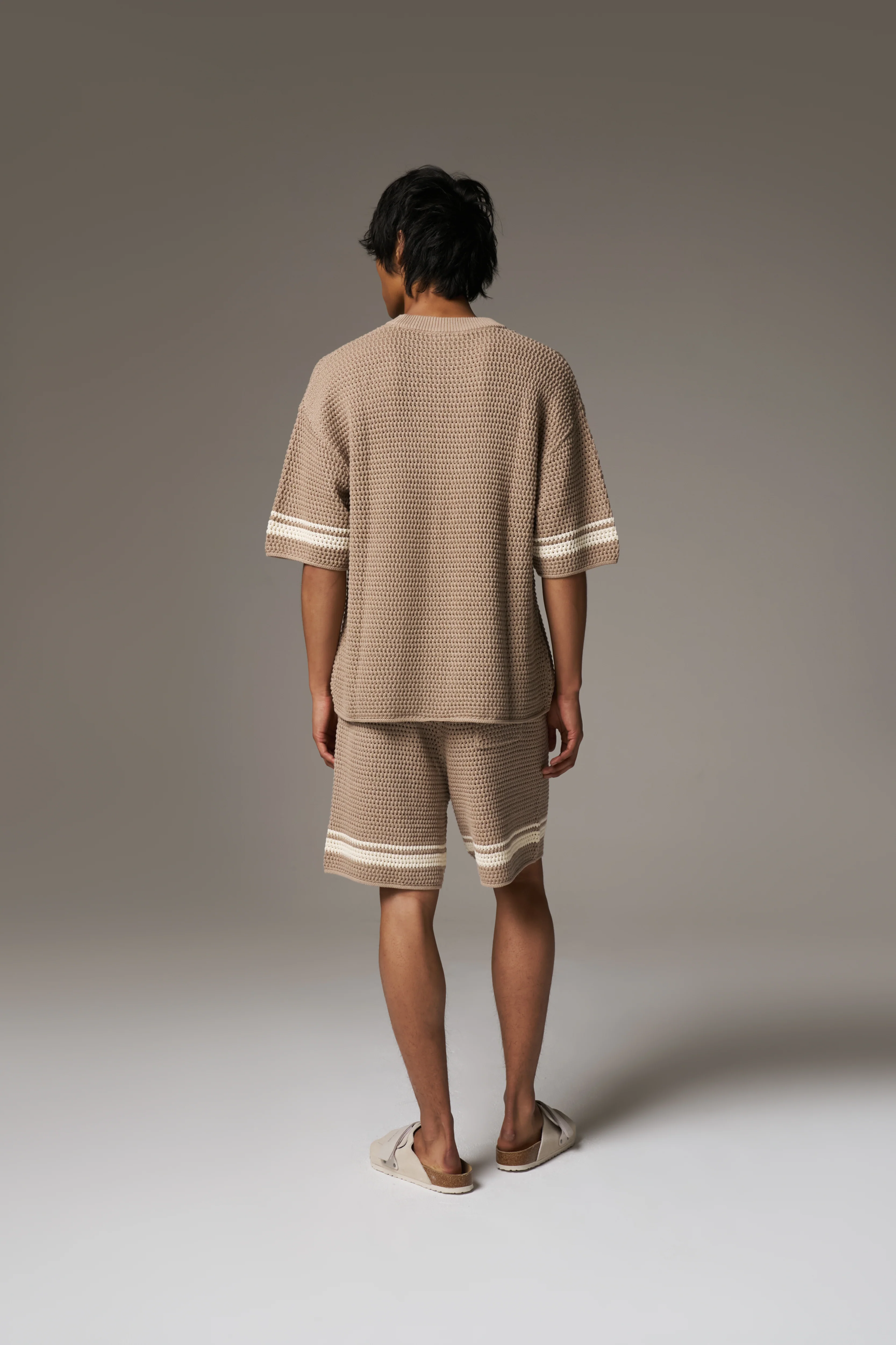 CROCHET KNITTED CONTRAST STRIPE SHORTS - BROWN