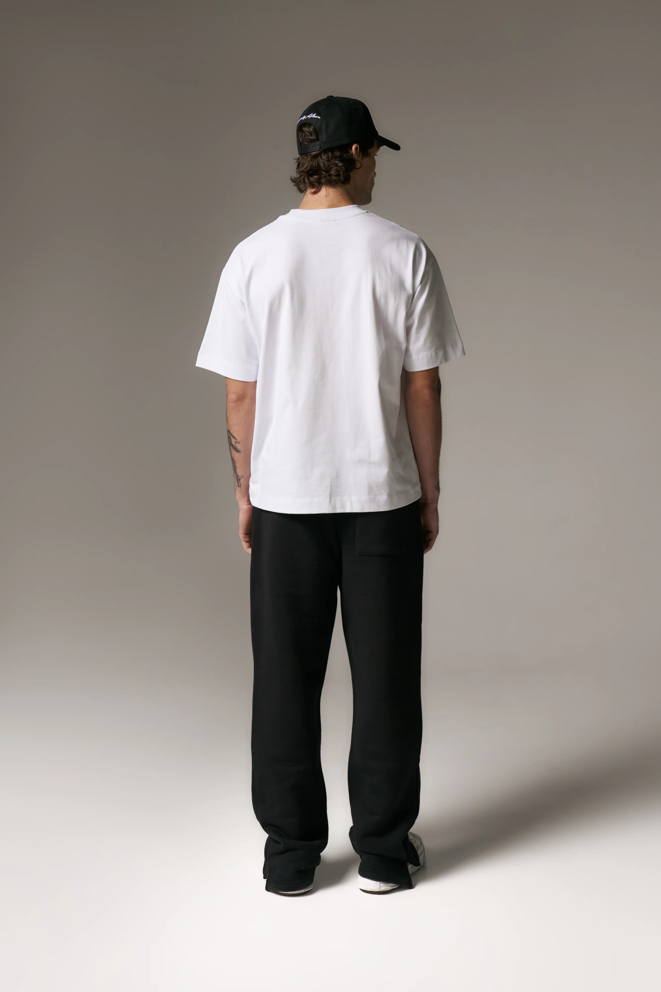 MONOGRAM EMBLEM T-SHIRT - WHITE