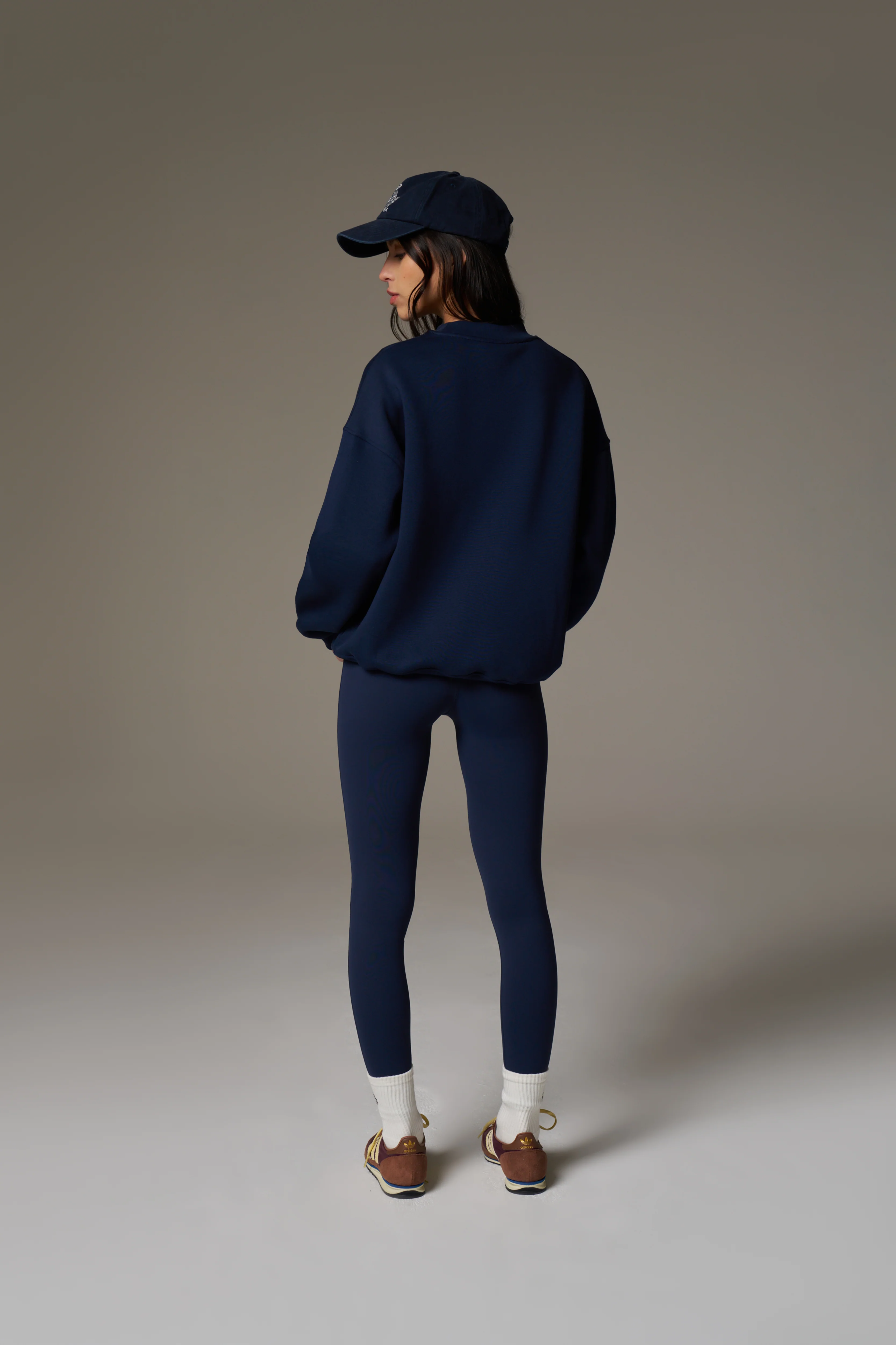 EMBLEM EMBROIDERED SWEATSHIRT - NAVY
