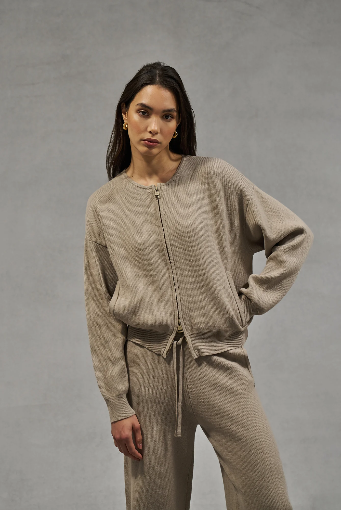 COLLARLESS KNITTED ZIP THROUGH BOMBER - BEIGE