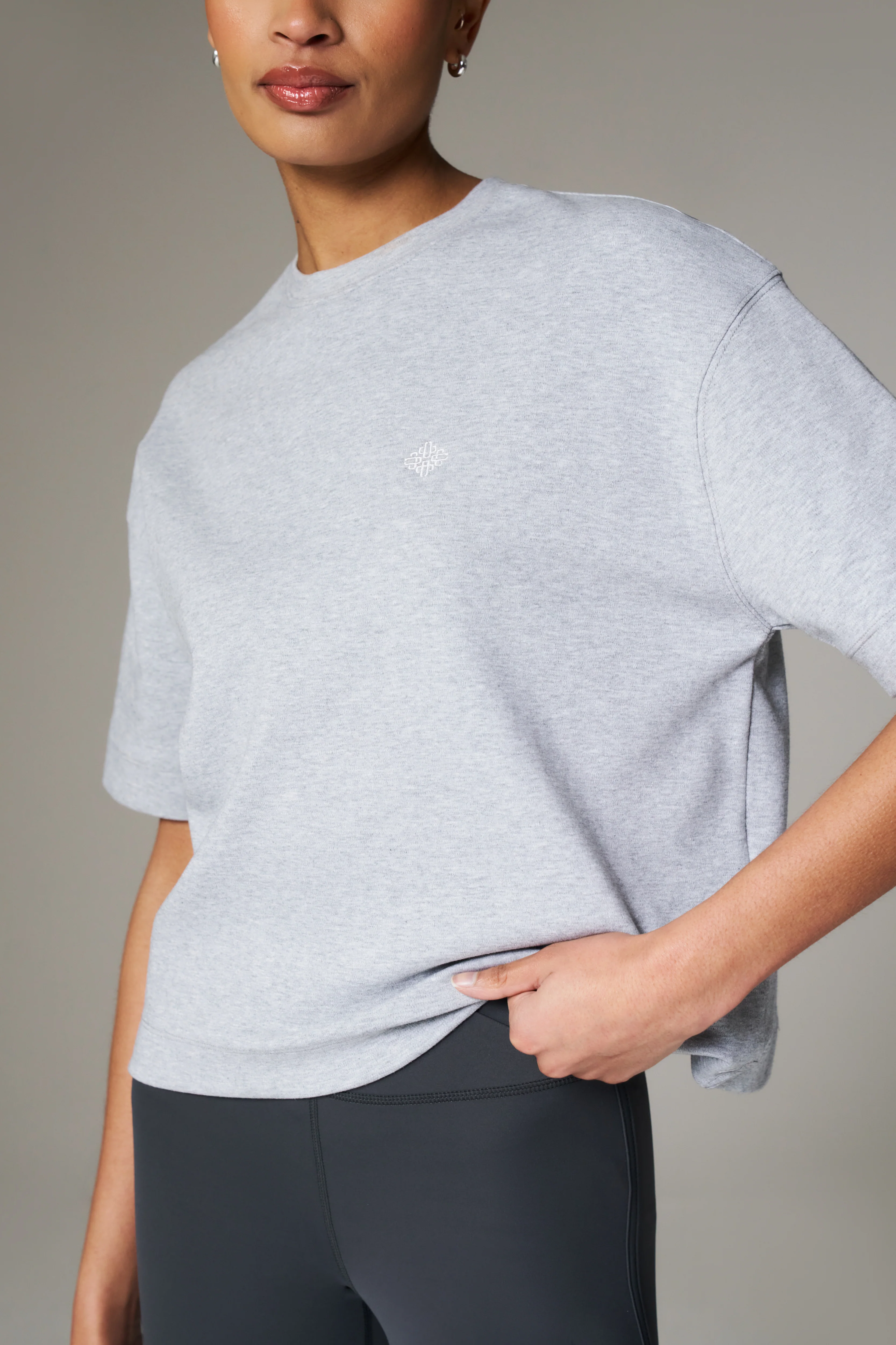 EMBLEM REGULAR FIT T-SHIRT - GREY MARL