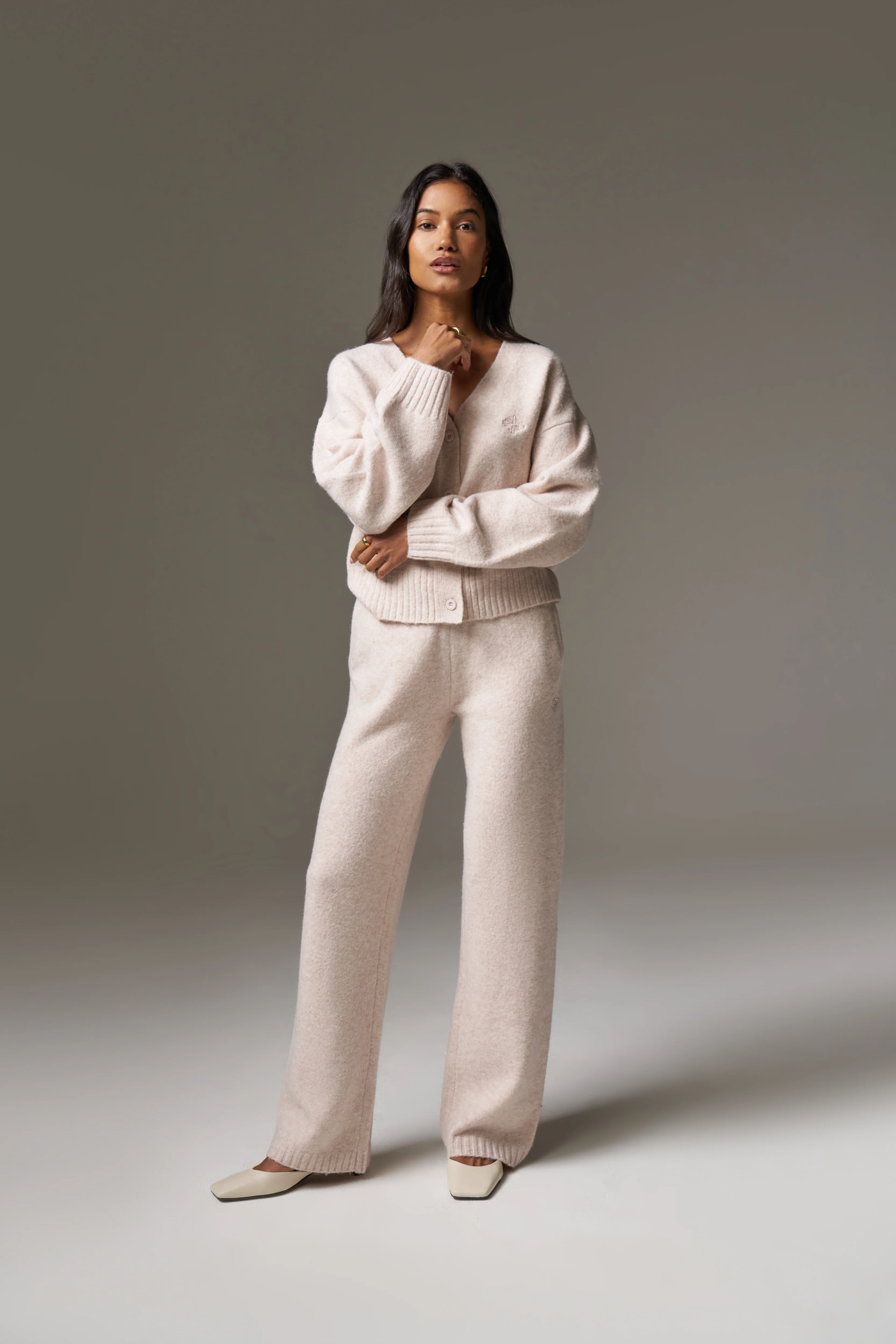 FLUFFY EMBLEM EMBROIDERED JOGGER - PINK