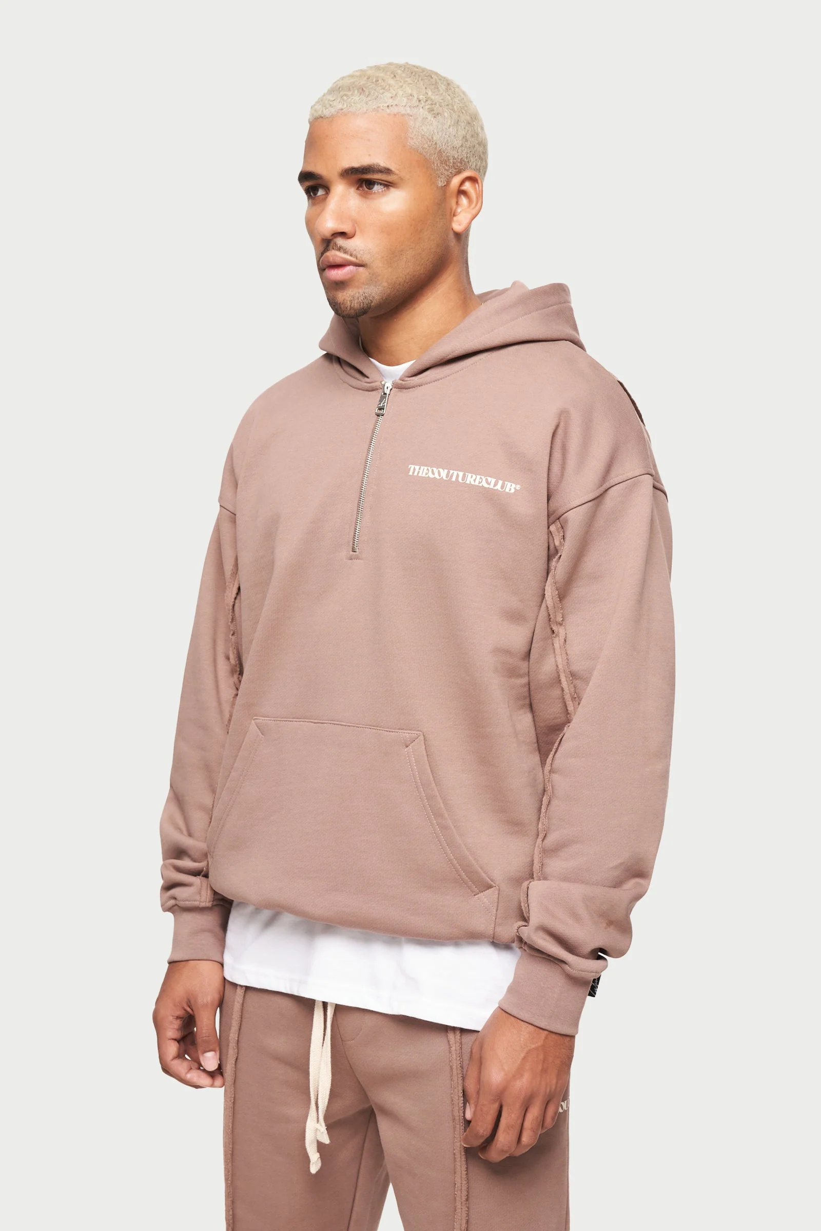 RAW SEAM QUARTER ZIP HOODIE - MOCHA