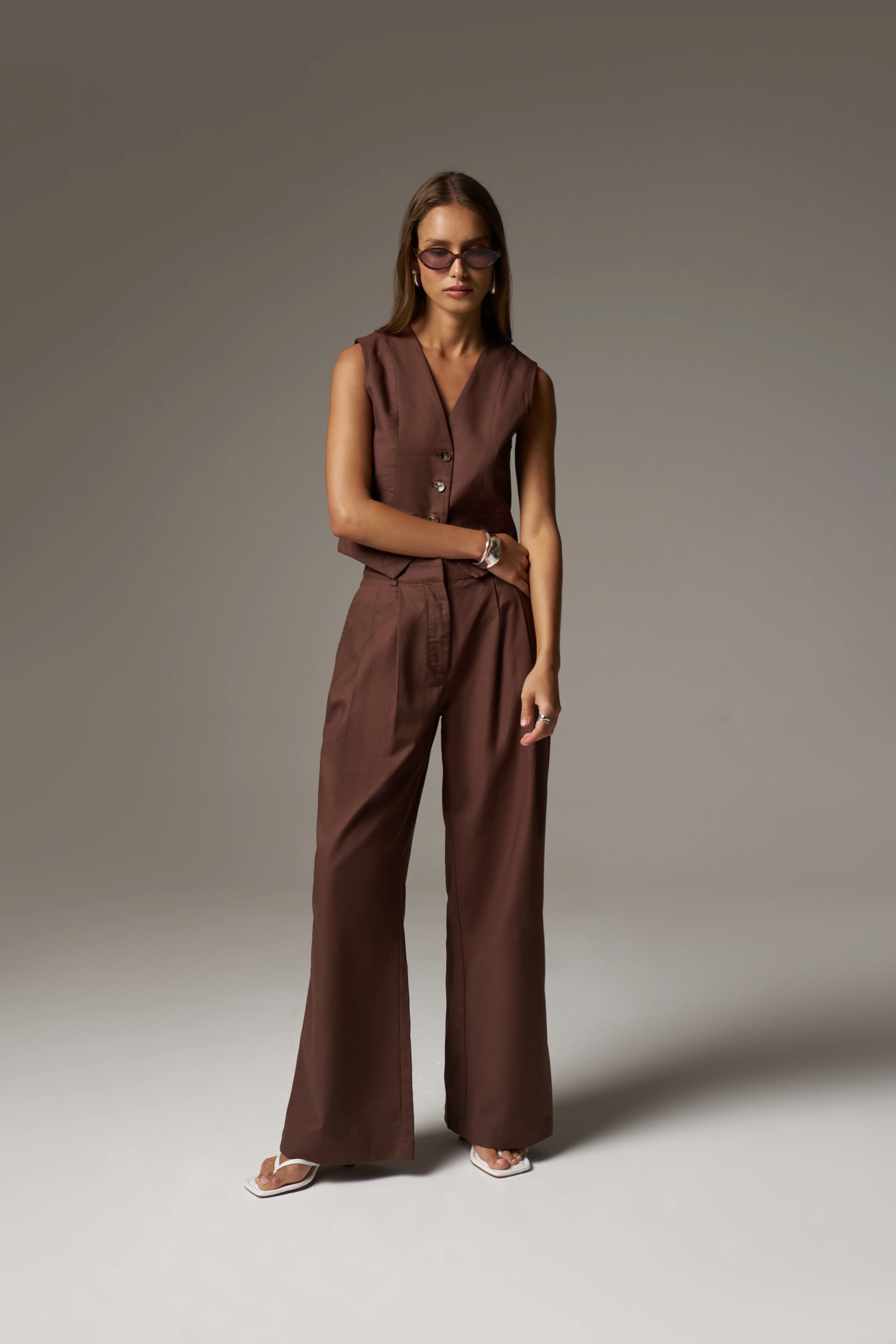 LINEN BLEND WAISTCOAT - CHOCOLATE