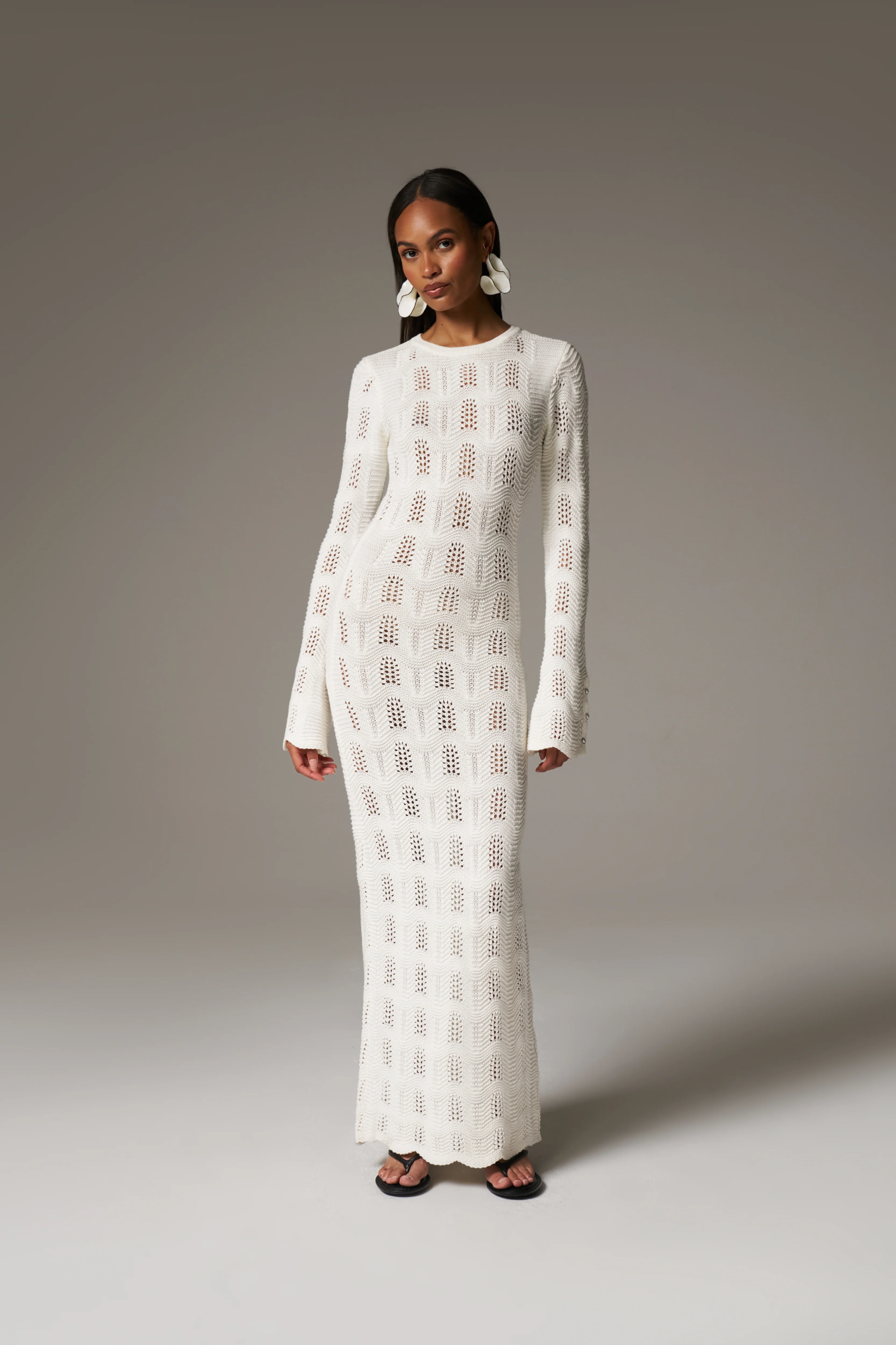 SCALLOP EDGE KNITTED MAXI DRESS - OFF WHITE