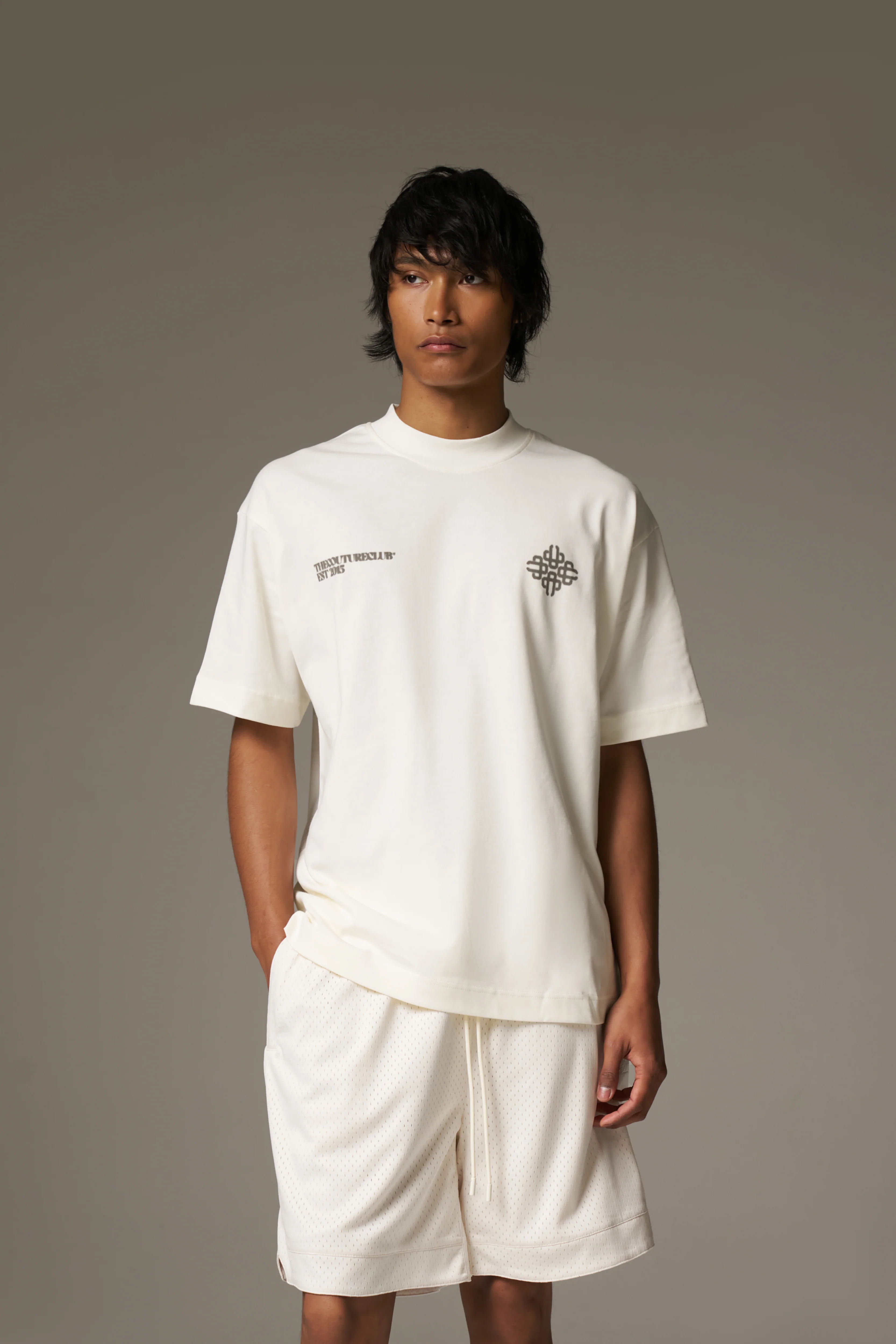 BLURRED GRAPHIC EMBLEM T-SHIRT - KHAKI