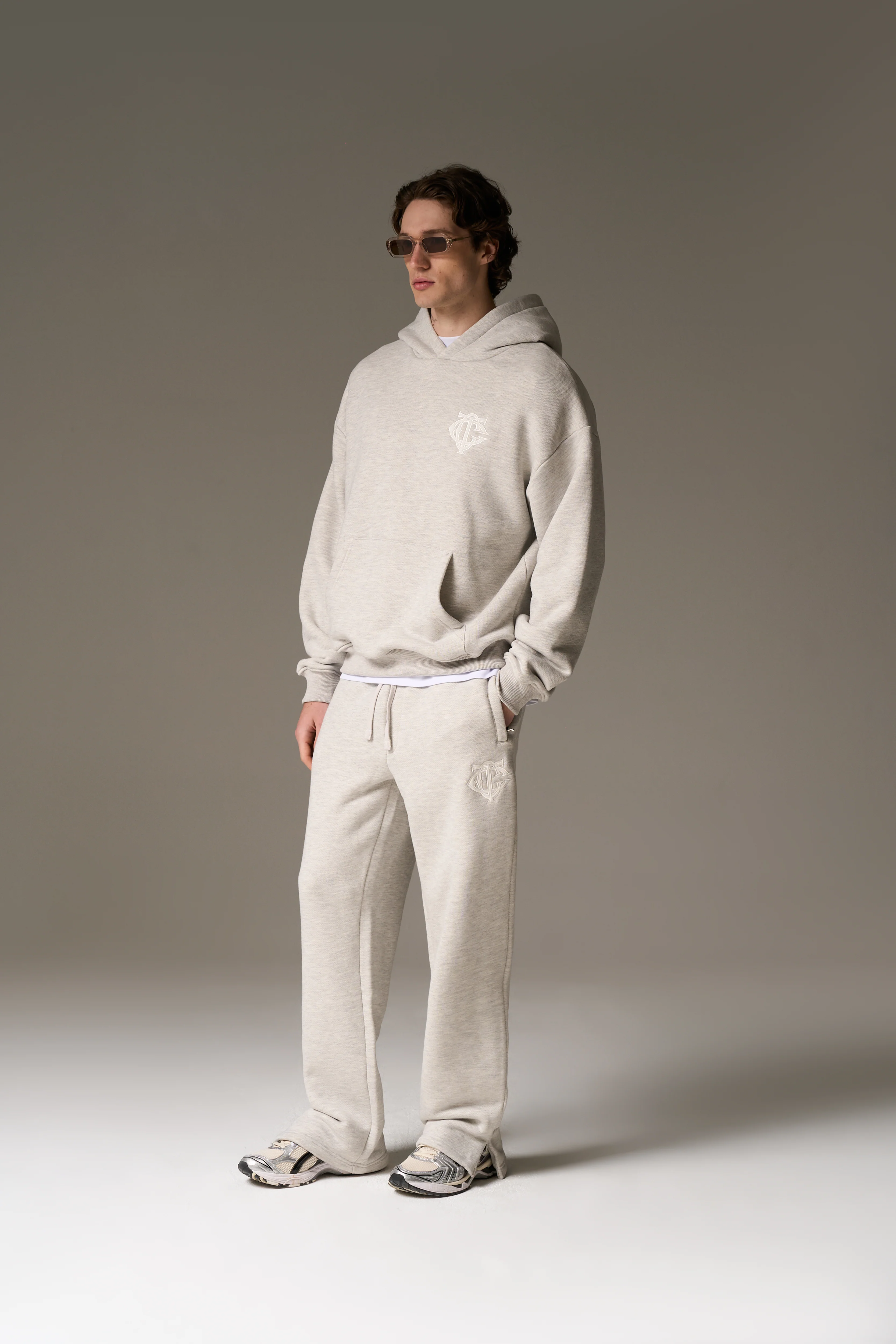 HEAVYWEIGHT MONOGRAM EMBLEM HOODIE - GREY MARL