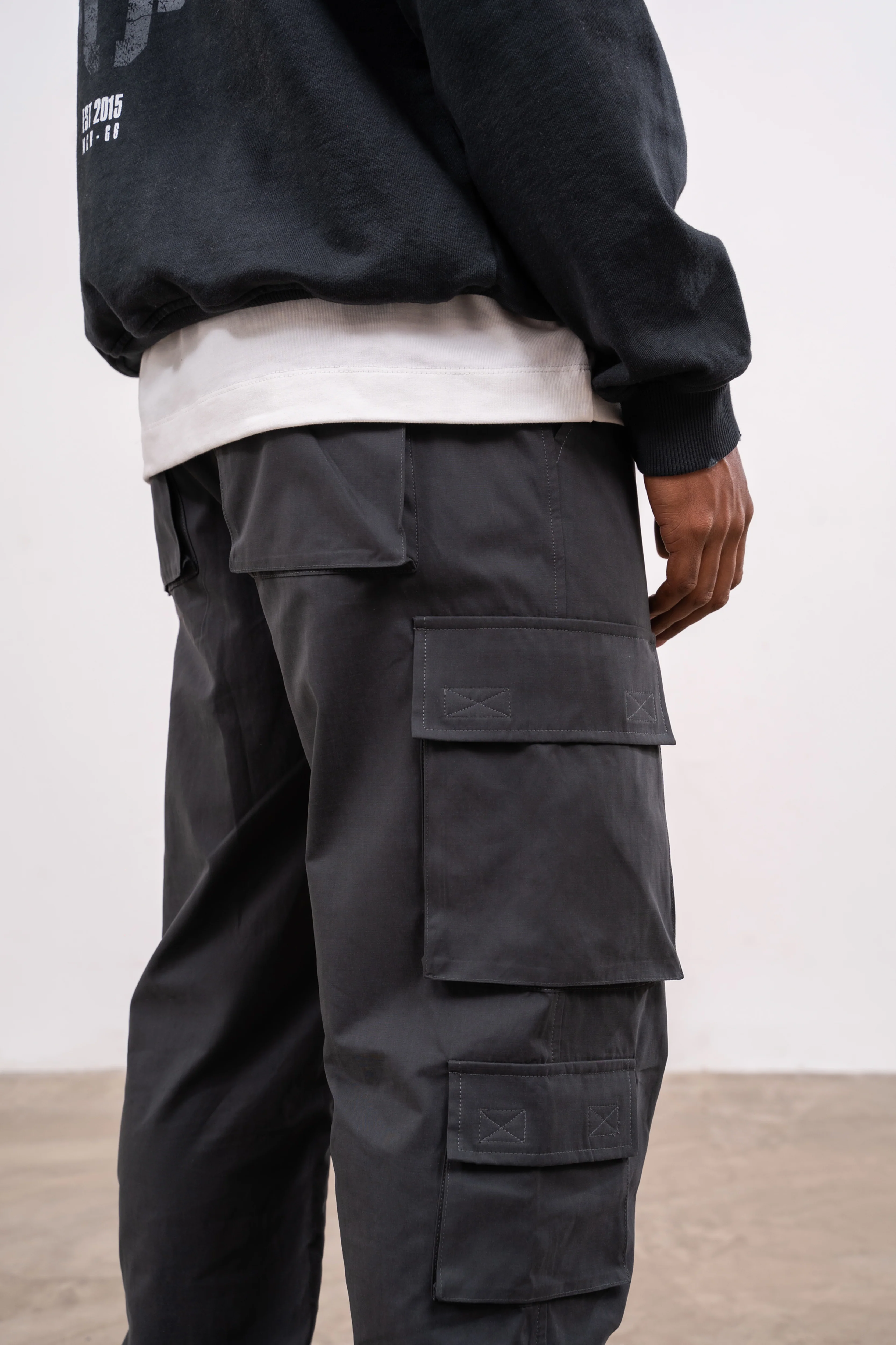 ESSENTIALS CARGO PANT - CHARCOAL