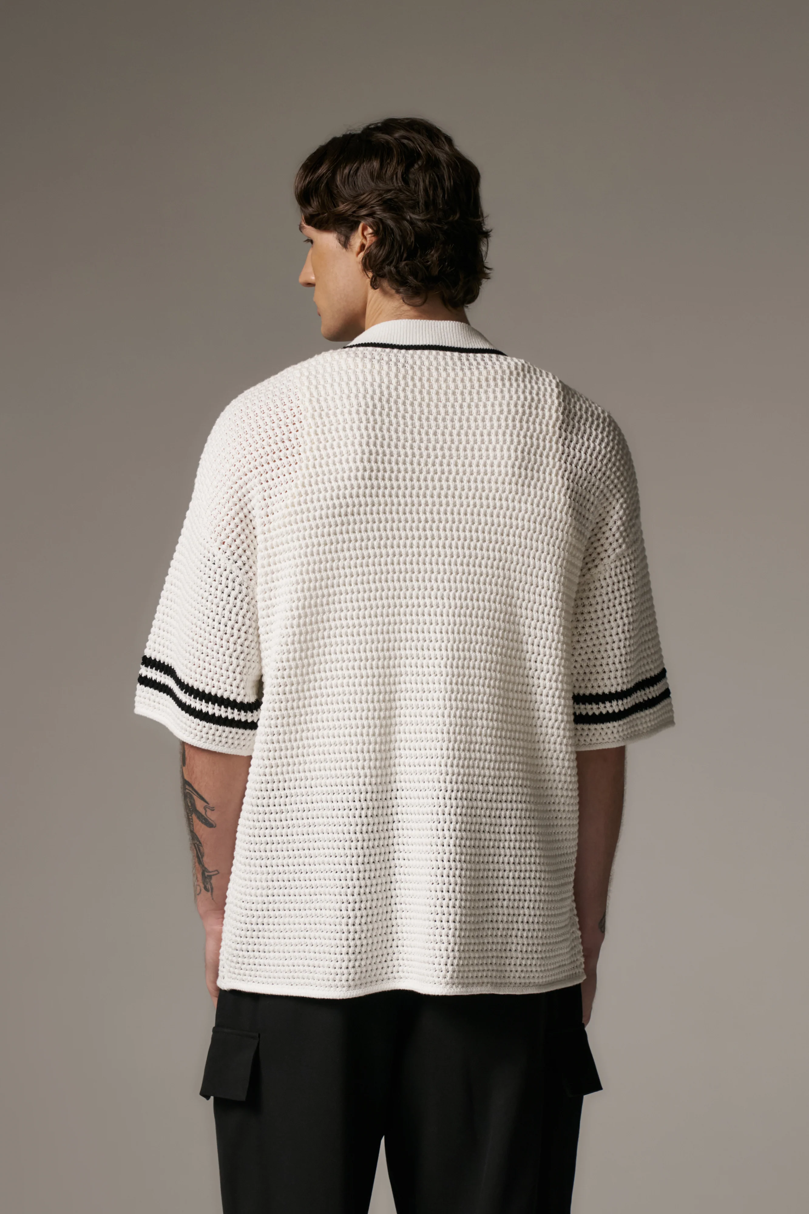 CROCHET KNITTED BASEBALL SHIRT - WHITE