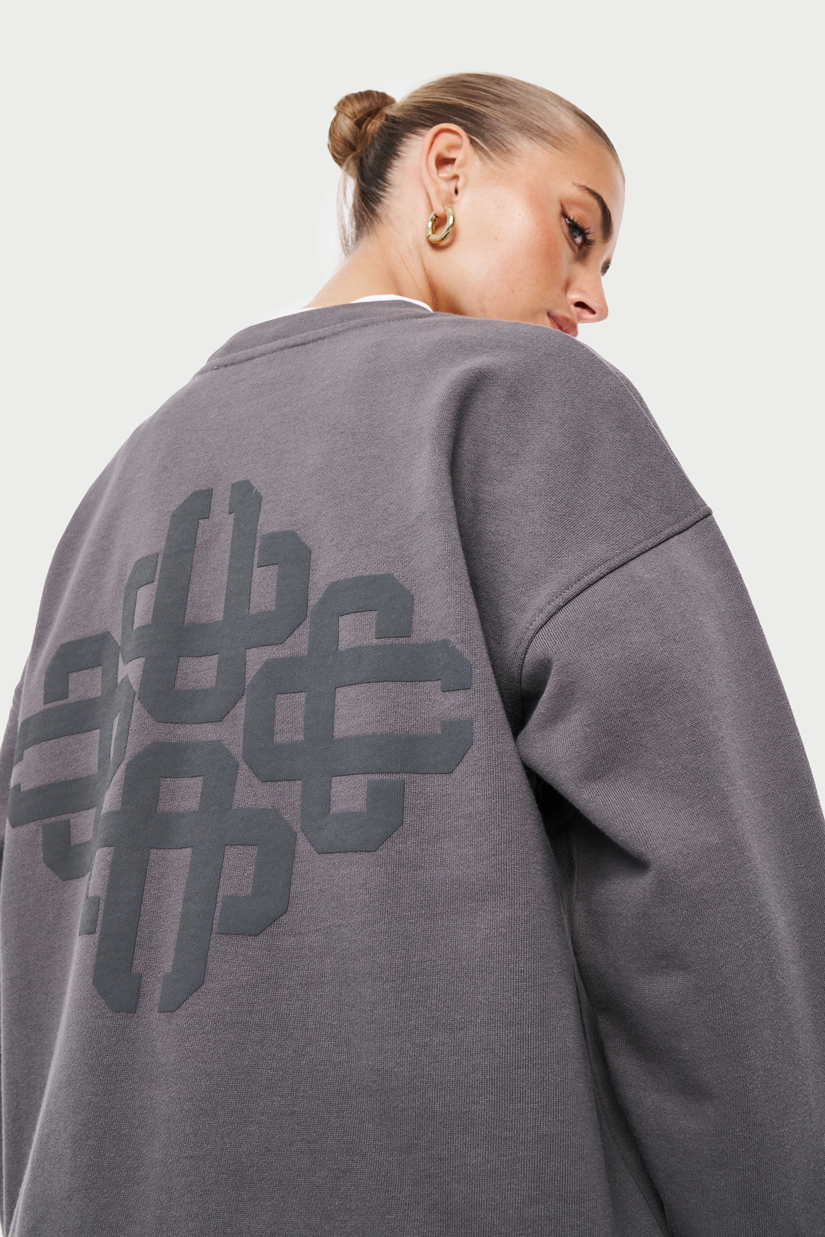 EMBLEM OVERSIZED SWEATSHIRT - CHARCOAL