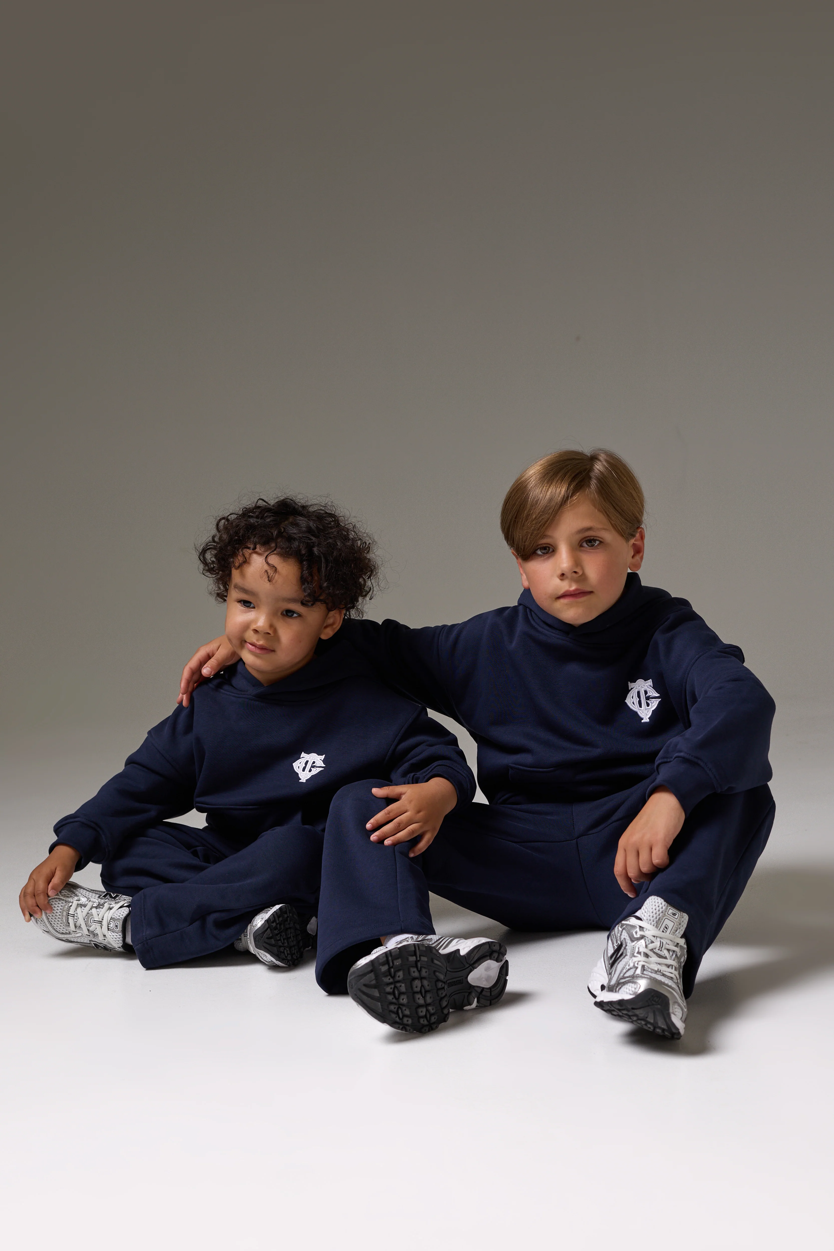 JUNIOR MONOGRAM EMBLEM APPLIQUE HOODIE - NAVY