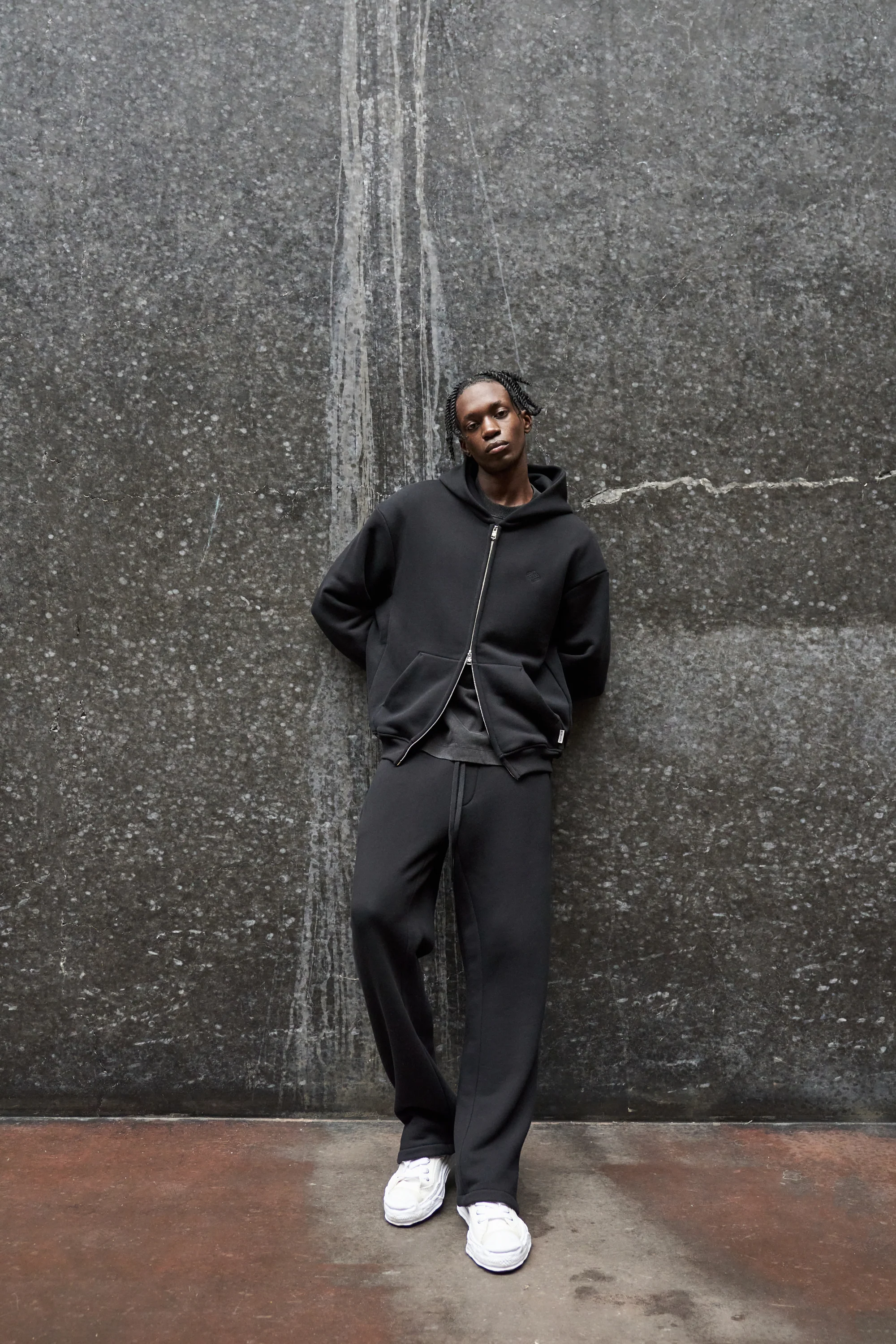 LAUNDERED CLASSICS ZIP THROUGH HOODIE - WASHED BLACK