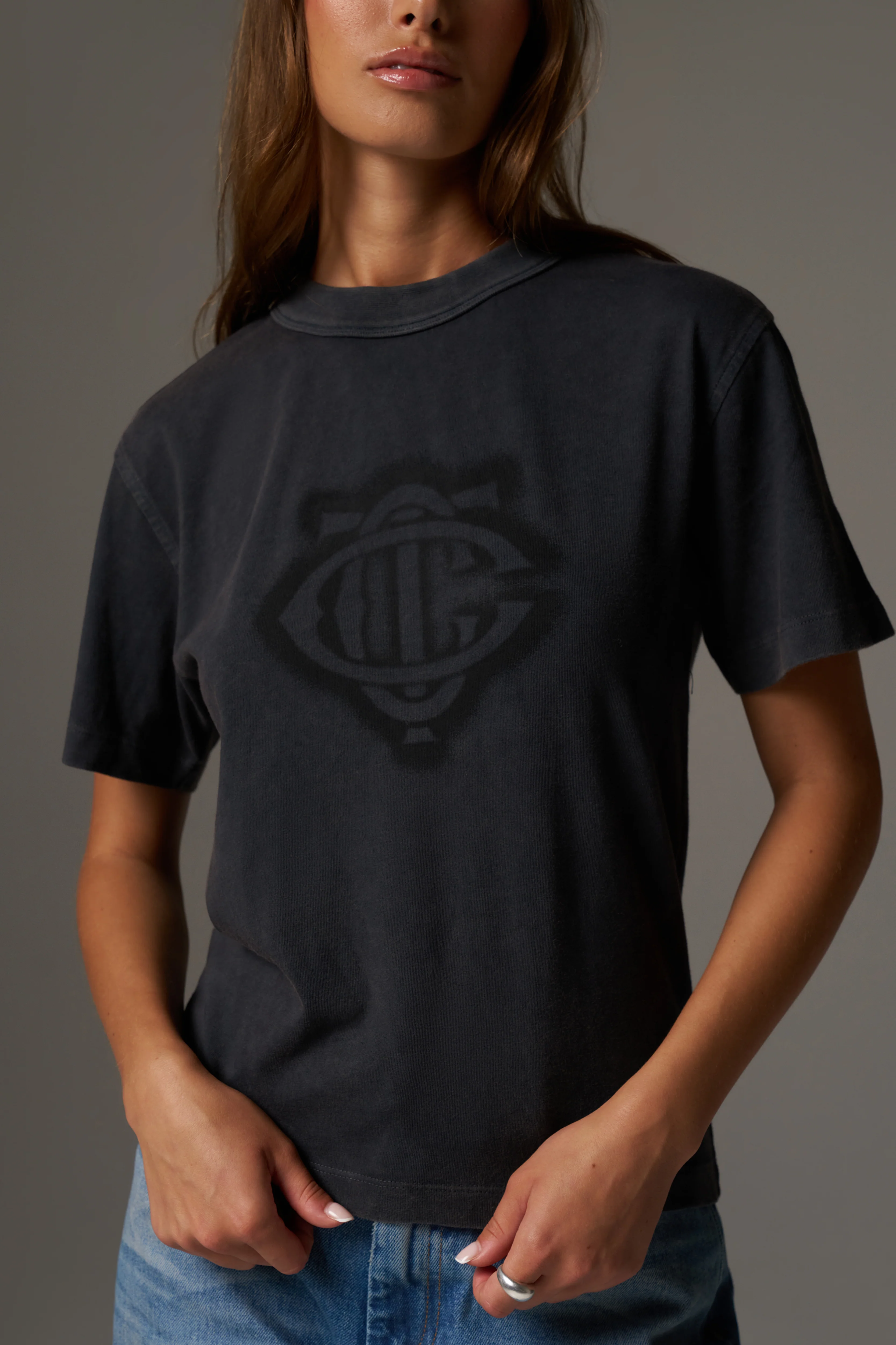 SHADOW PRINT EMBLEM T-SHIRT - WASHED BLACK