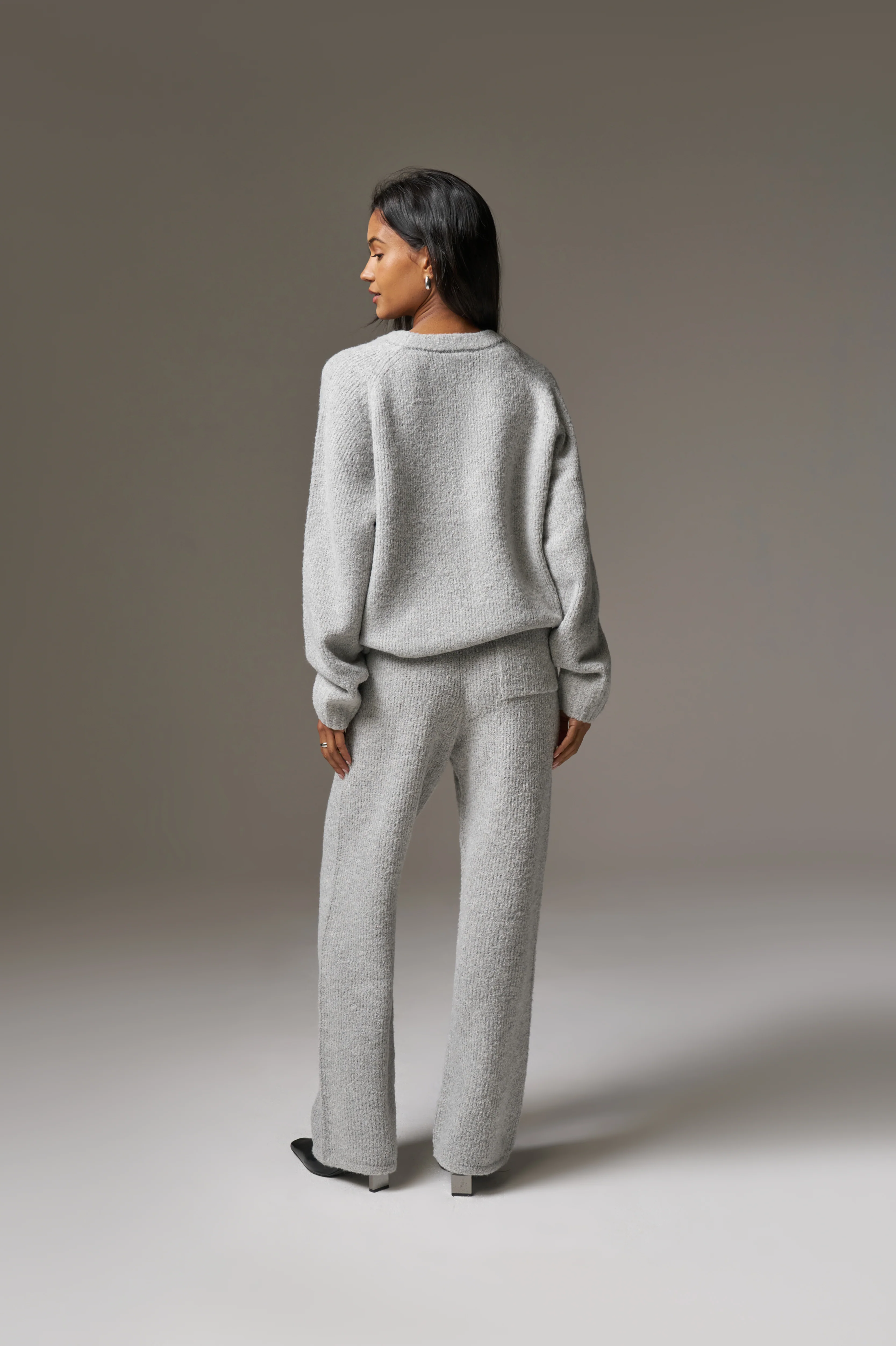 BOUCLE KNIT RAGLAN CREW - GREY MARL