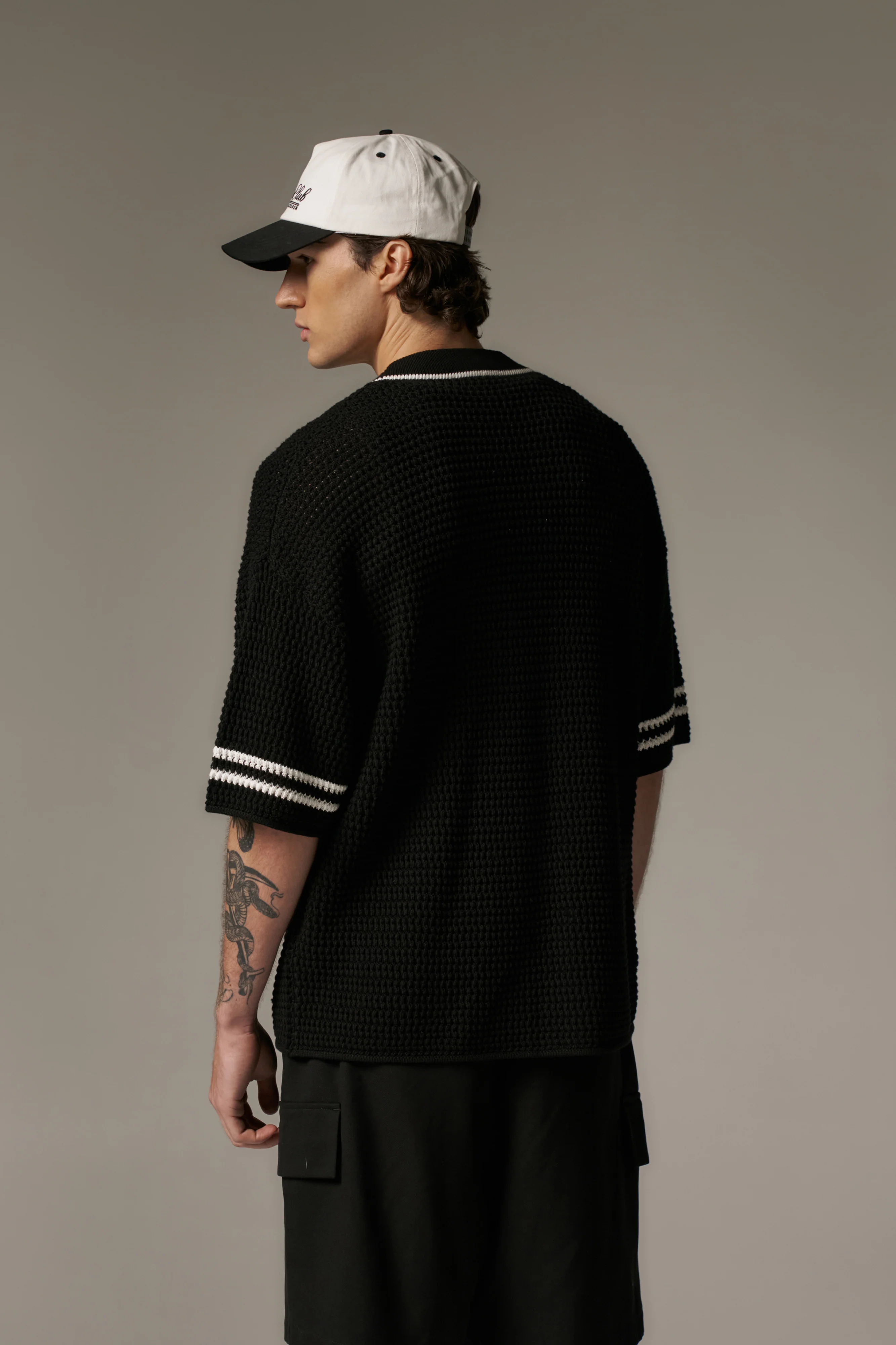 CROCHET KNITTED BASEBALL SHIRT - BLACK