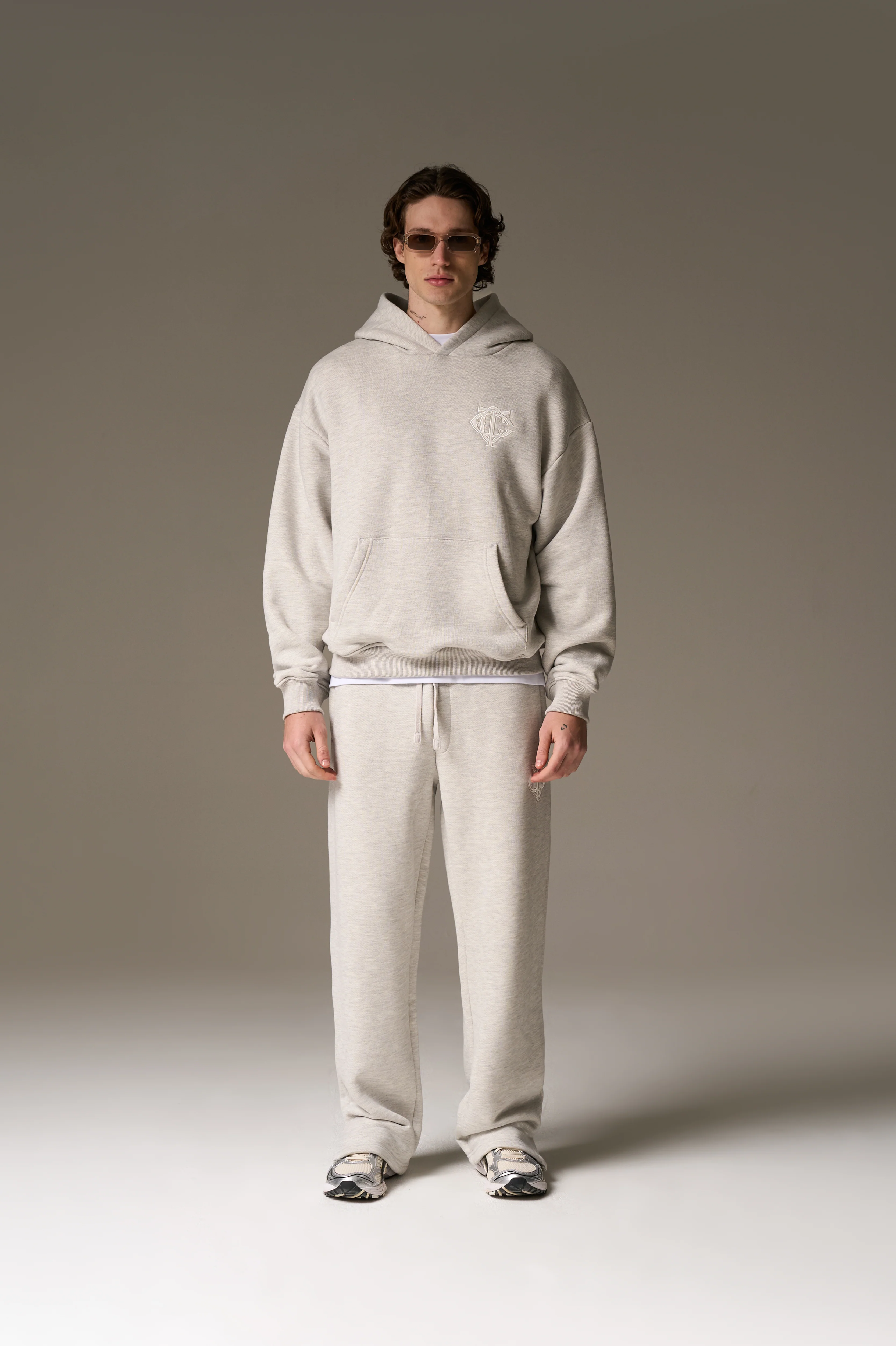 HEAVYWEIGHT MONOGRAM EMBLEM HOODIE - GREY MARL