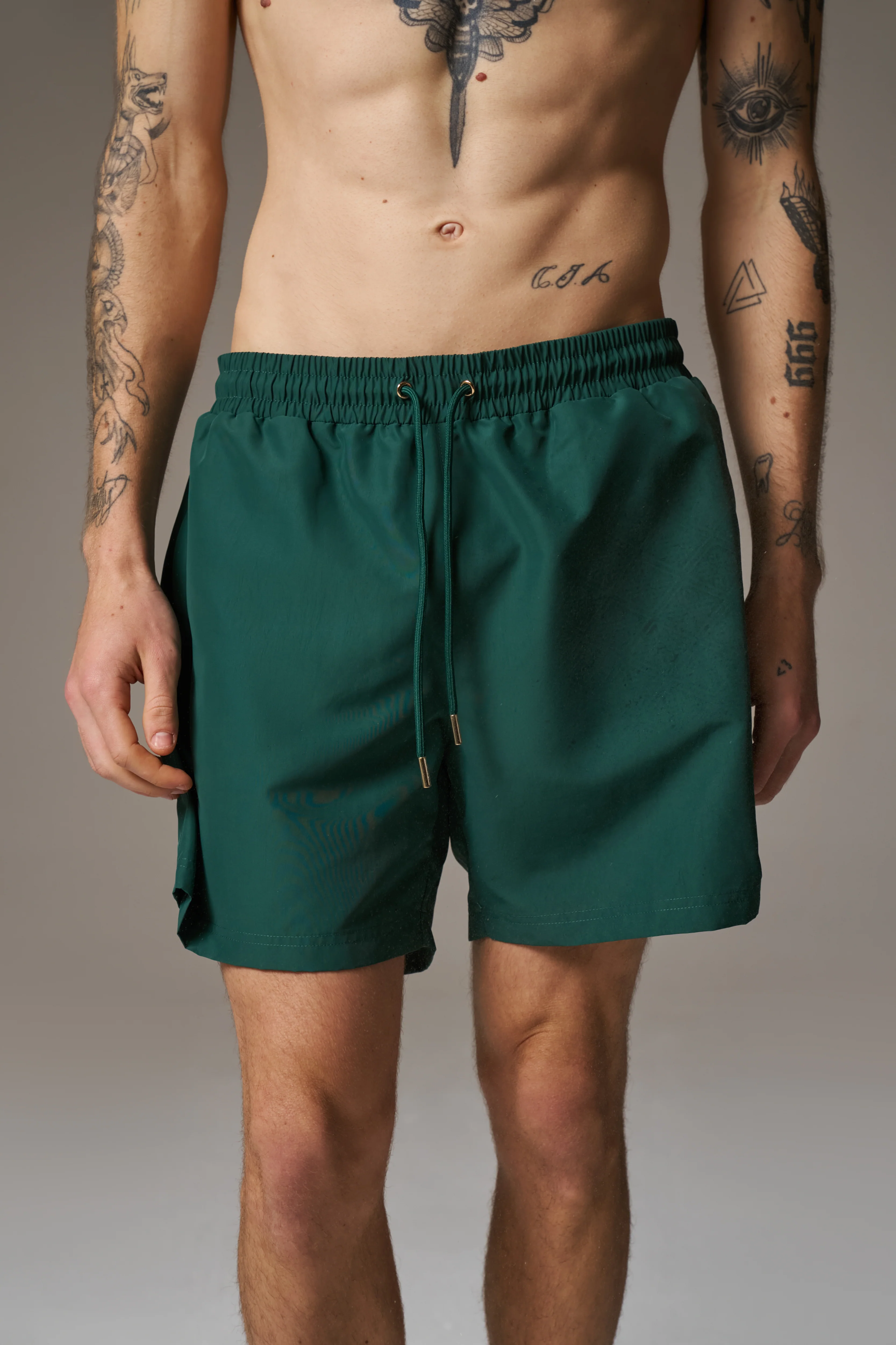 WATER REACTIVE EMBLEM SWIM SHORT - GREEN