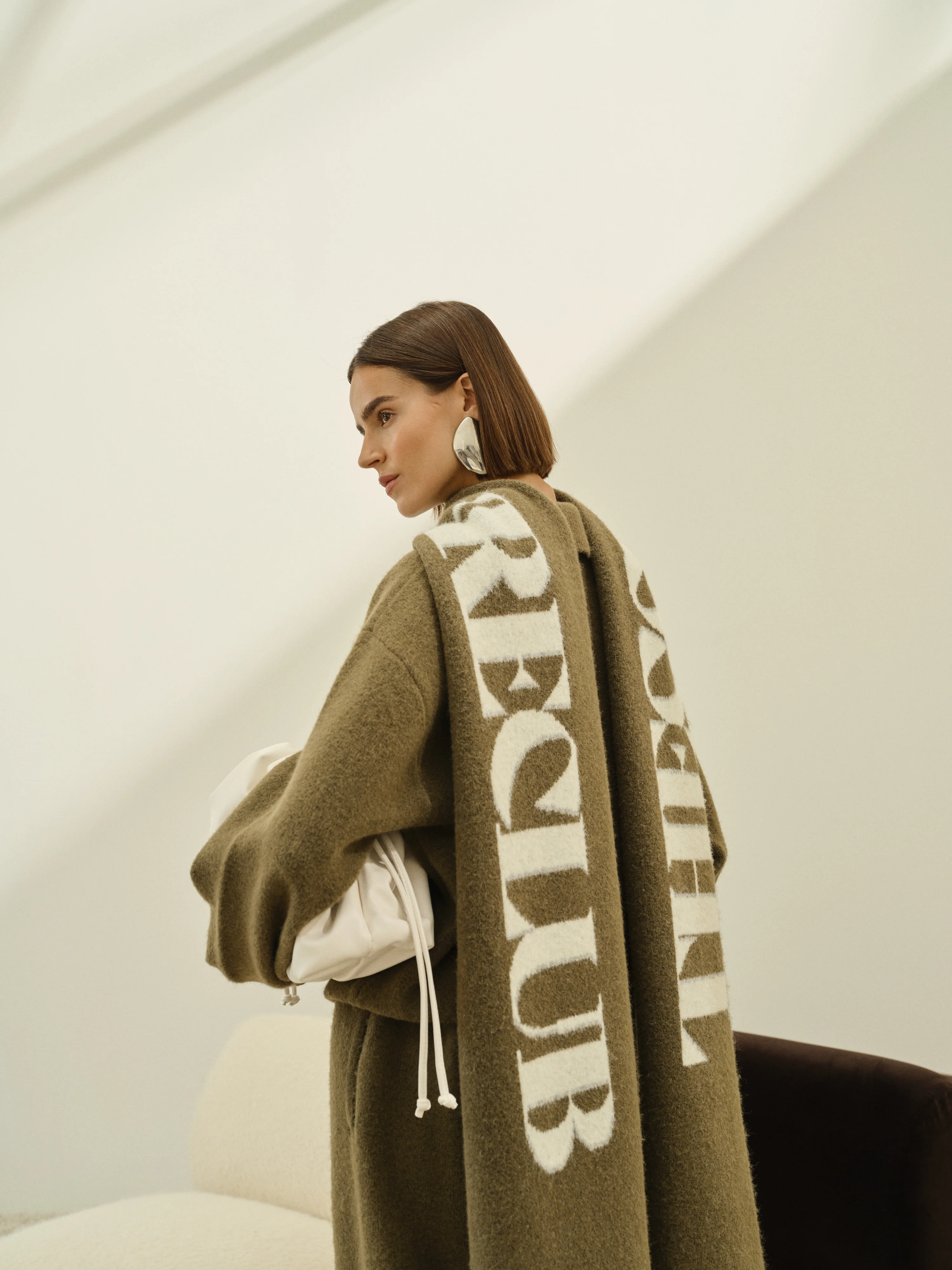 COPYRIGHT KNIT SCARF - KHAKI