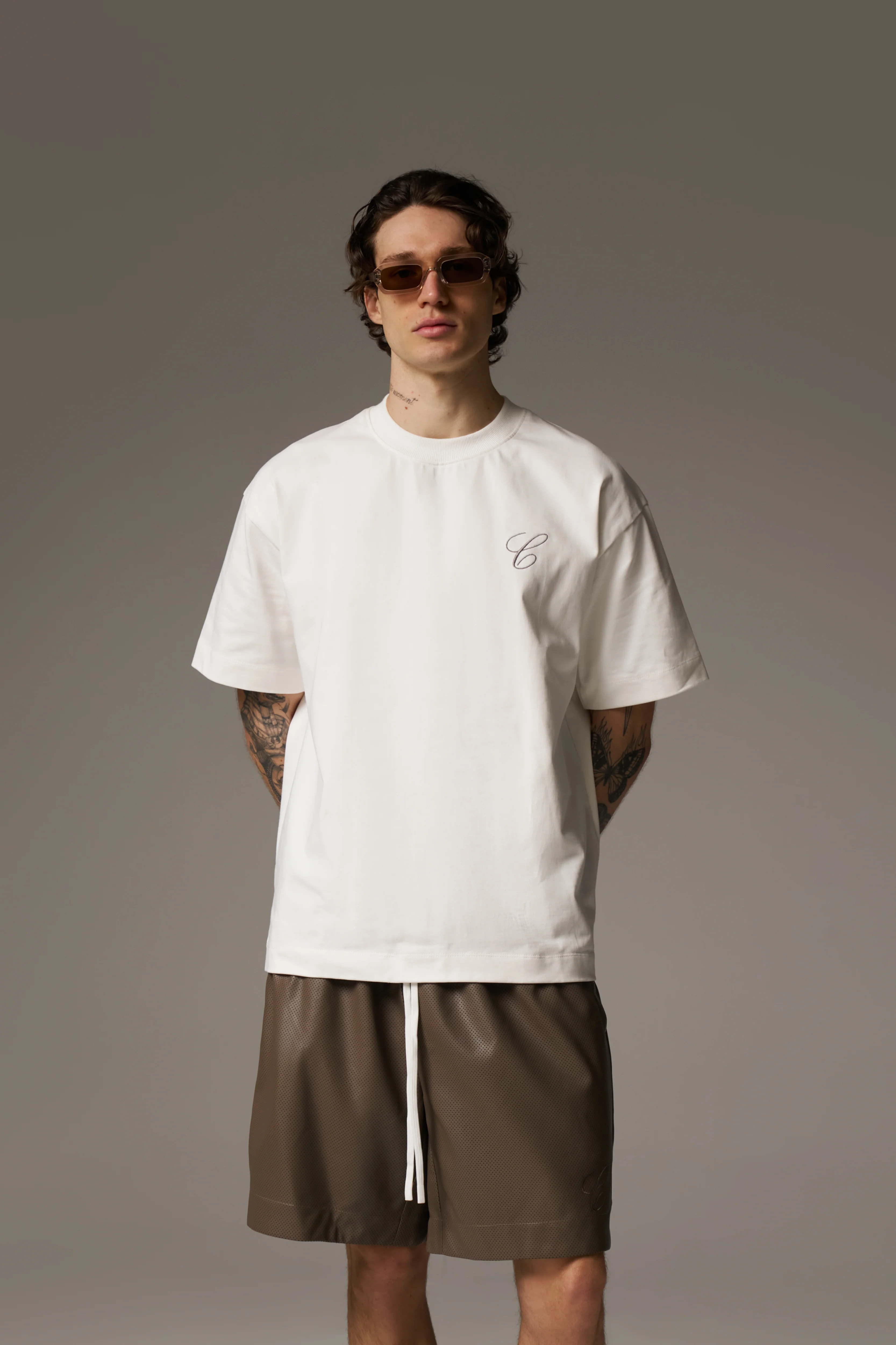 SCRIPT EMBROIDERED T-SHIRT - OFF WHITE