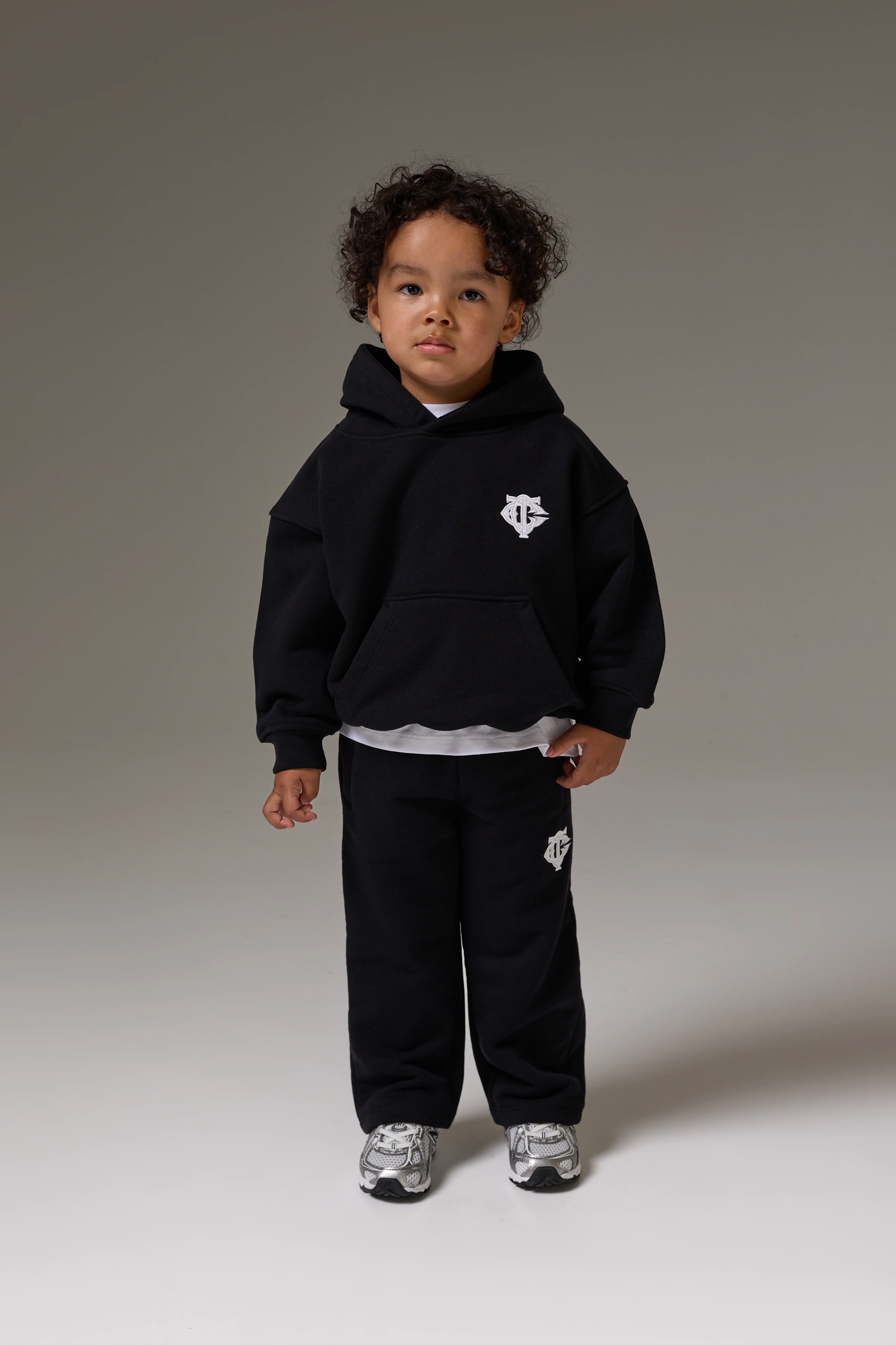 KIDS MONOGRAM EMBLEM APPLIQUE HOODIE - BLACK