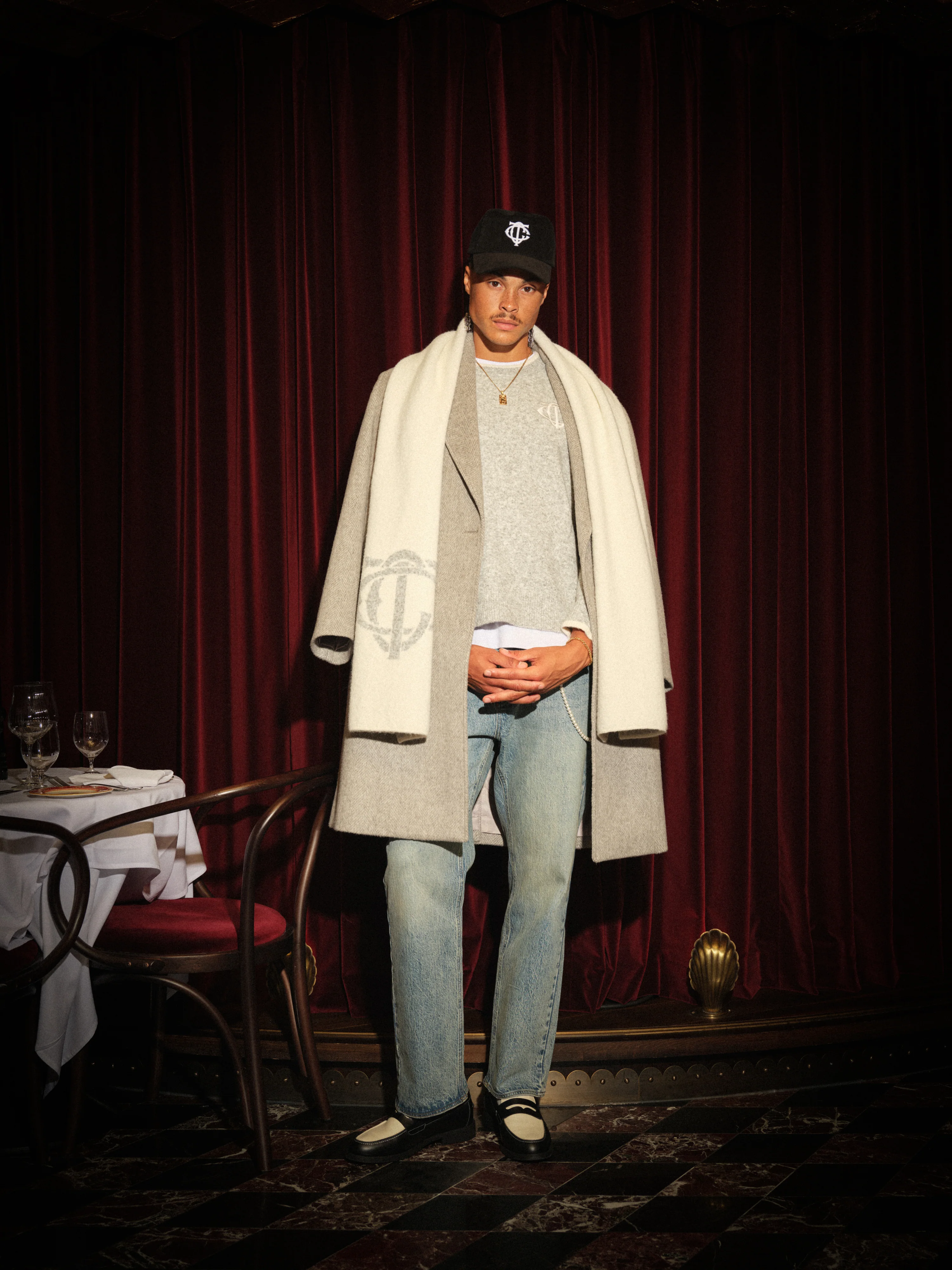 MONOGRAM EMBLEM SCARF - OFF WHITE