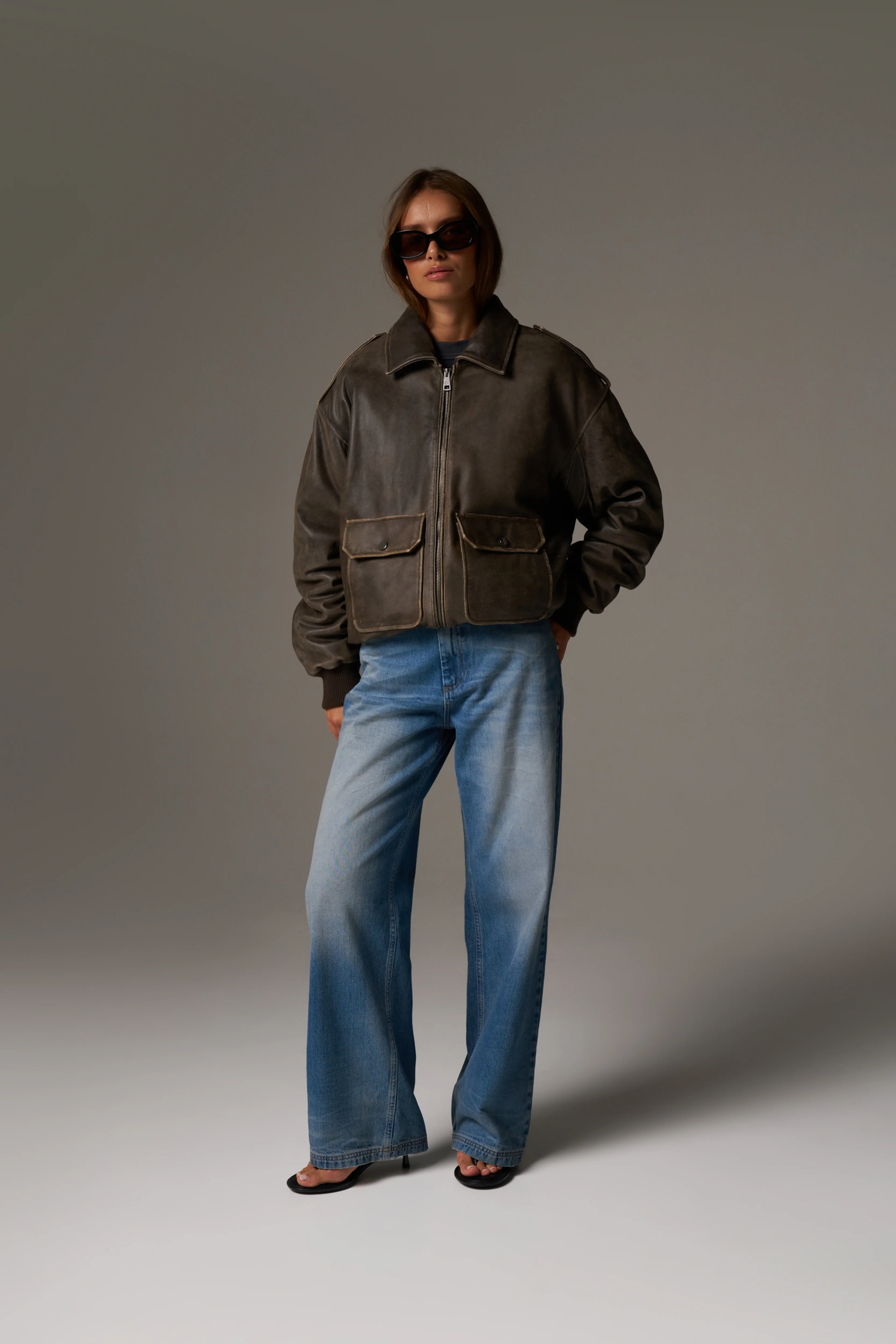 DISTRESSED LEATHER BOMBER JACKET - BROWN