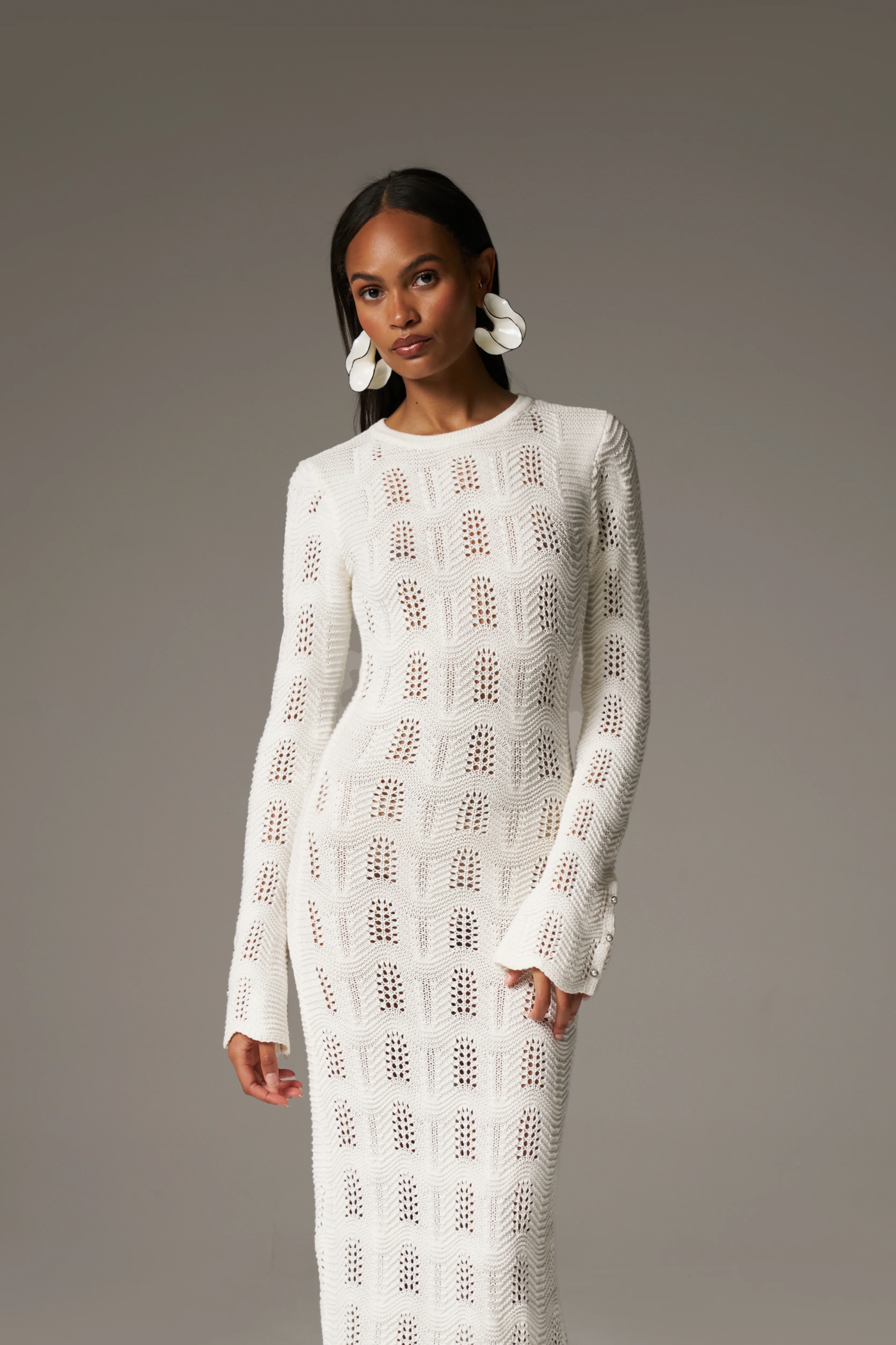SCALLOP EDGE KNITTED MAXI DRESS - OFF WHITE