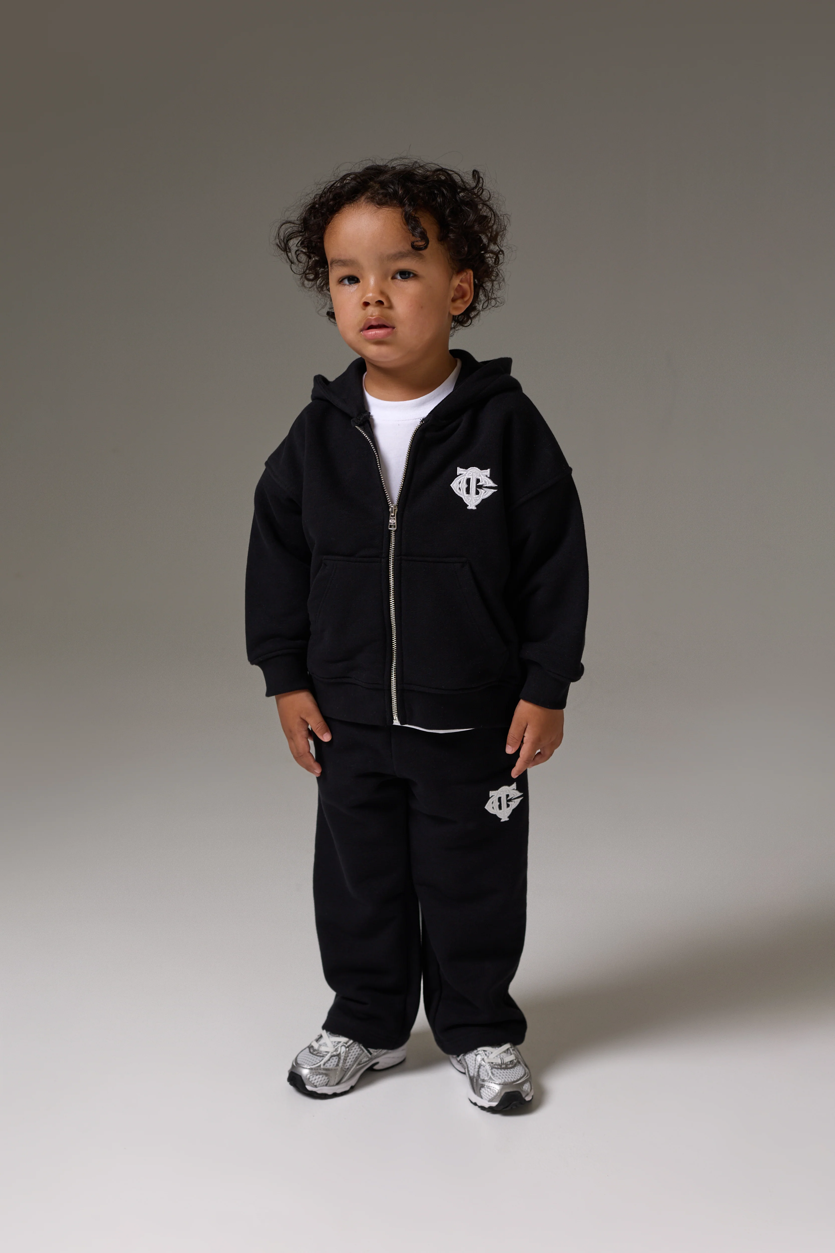 KIDS ZIP THROUGH MONOGRAM EMBLEM APPLIQUE HOODIE - BLACK