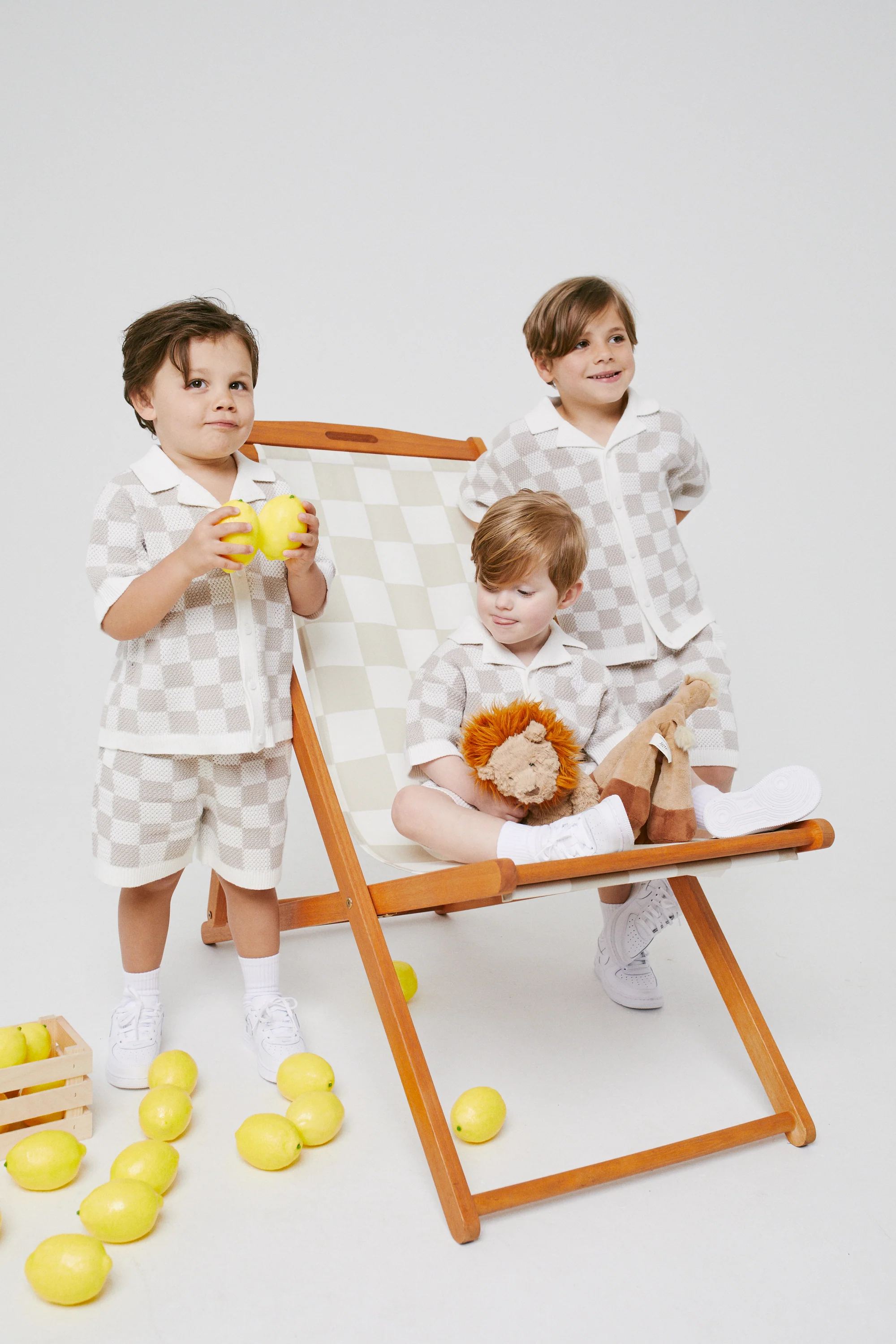 KIDS KNITTED CHECKERBOARD SHORTS - OFF WHITE