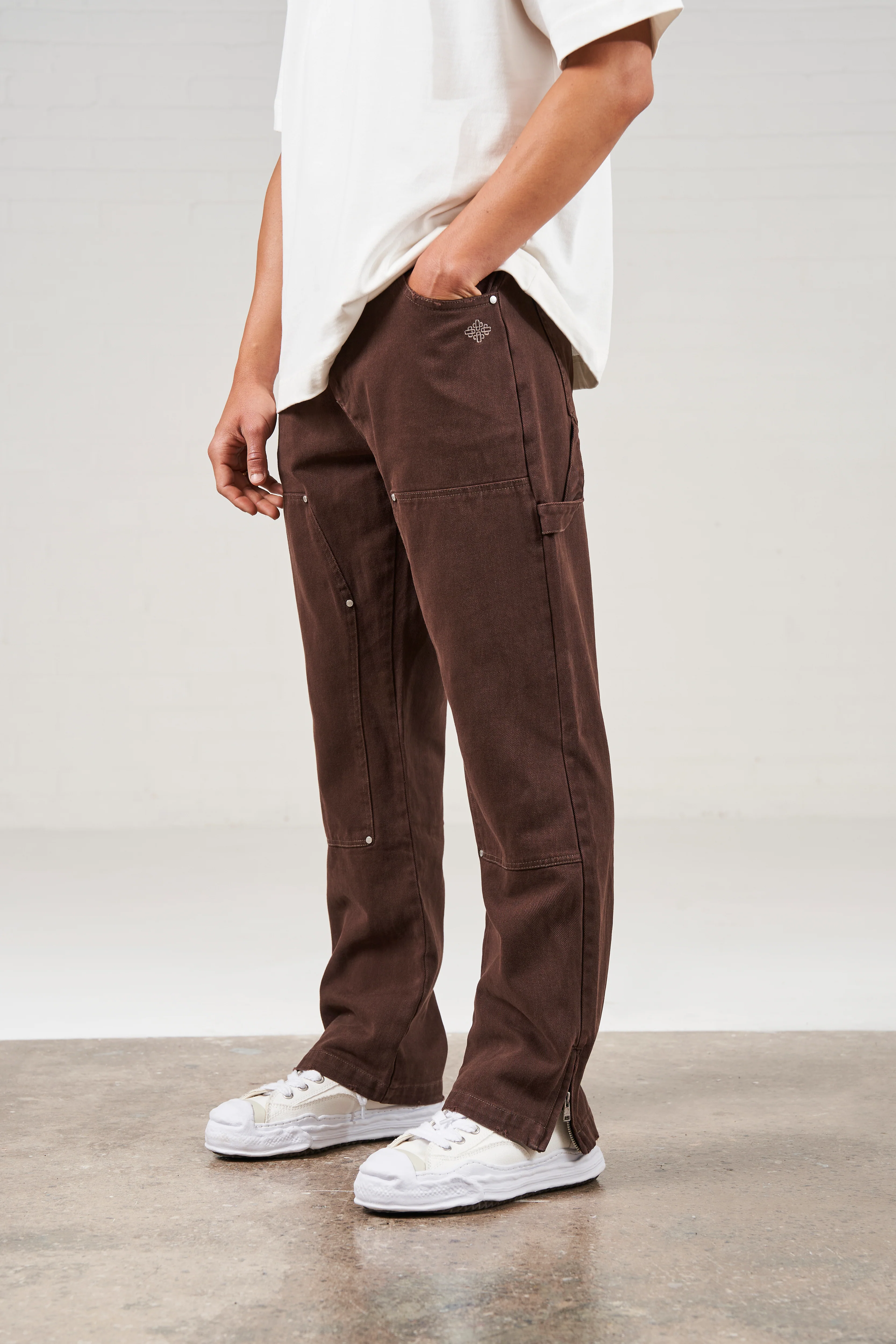 TWILL RIVET DETAIL CARPENTER PANT - DARK BROWN
