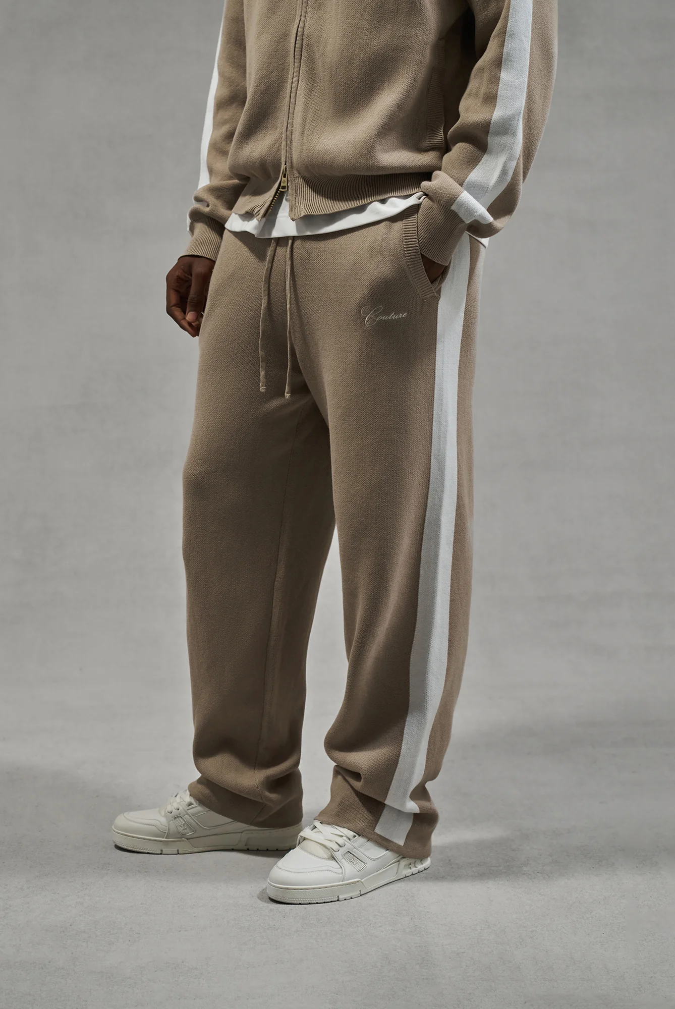 SIDE STRIPE KNITTED JOGGER - BEIGE