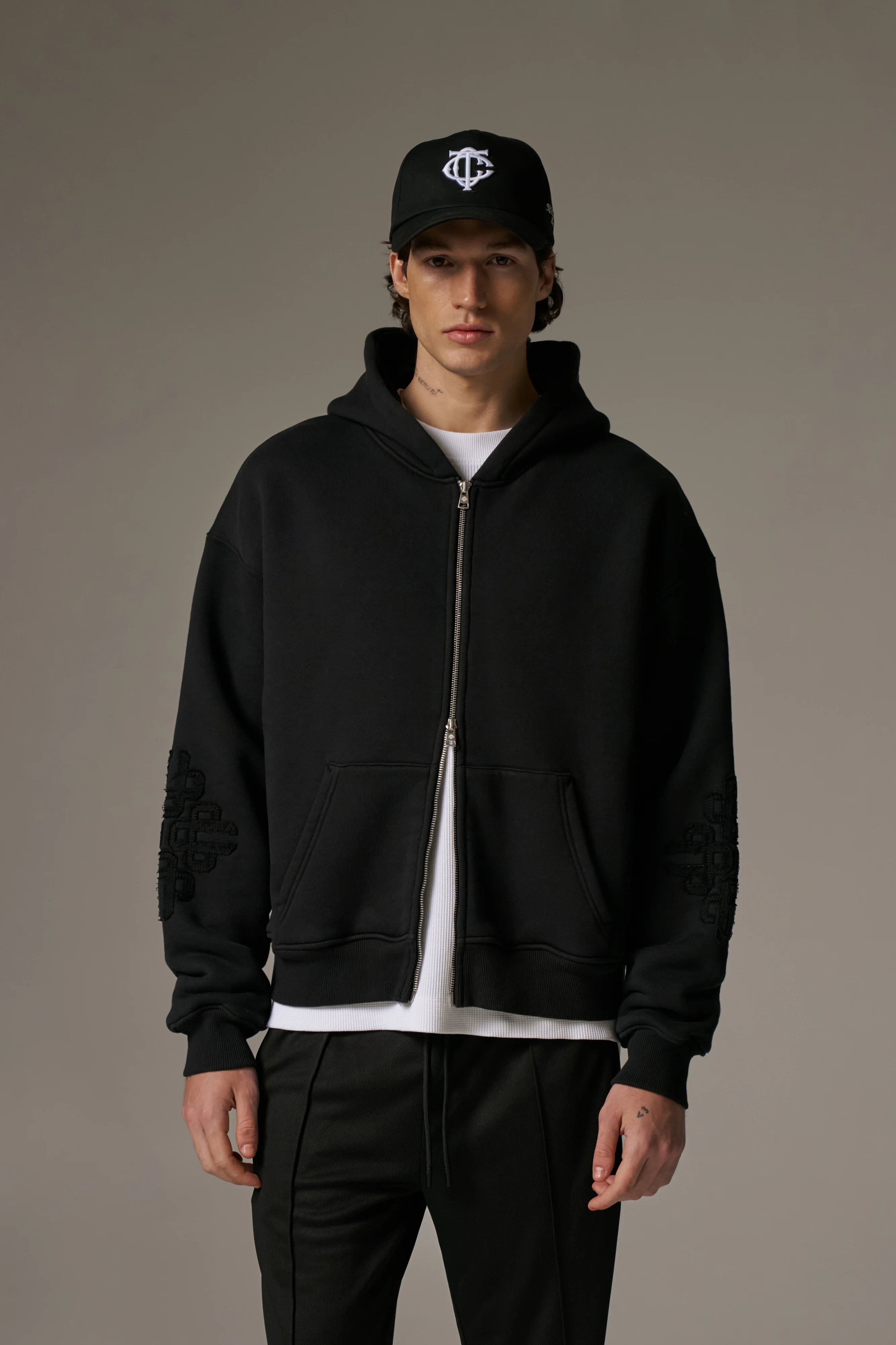 EMBLEM APPLIQUE ZIP THROUGH HOODIE - BLACK