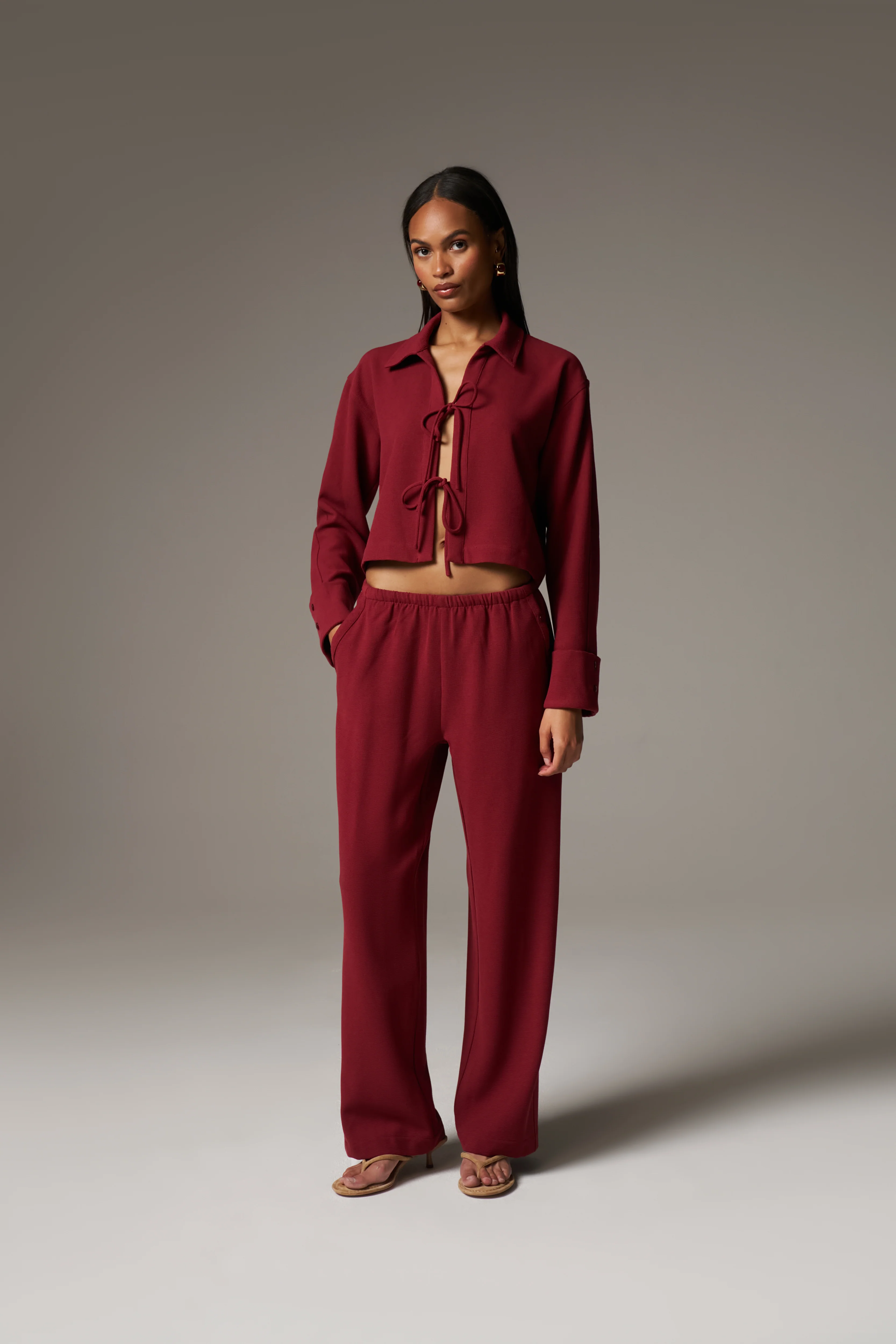 TEXTURED LINEN TIE FRONT SHIRT - BURGUNDY