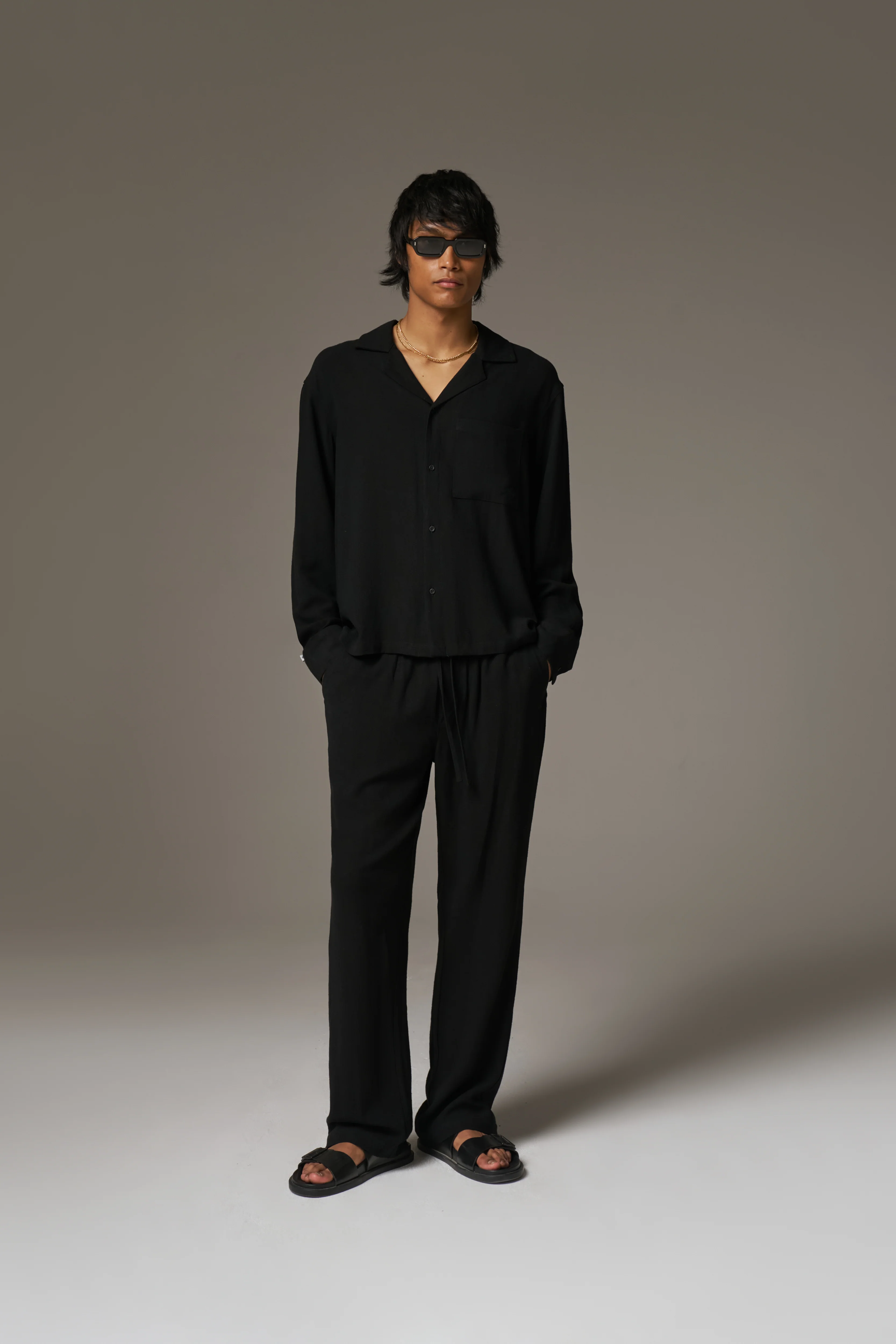 TEXTURED WOVEN TROUSERS - BLACK