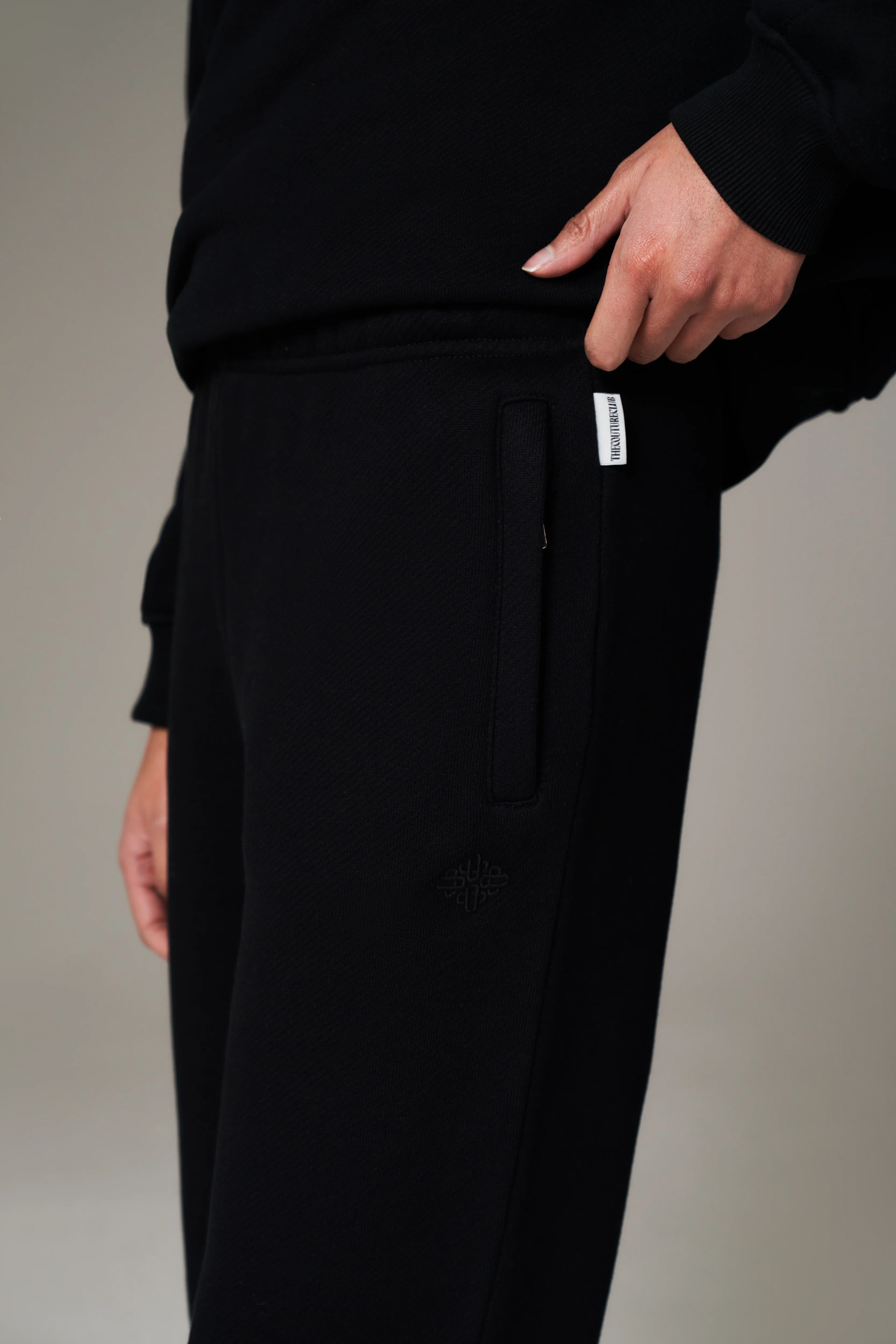 LAUNDERED CLASSICS STRAIGHT LEG JOGGERS - WASHED BLACK