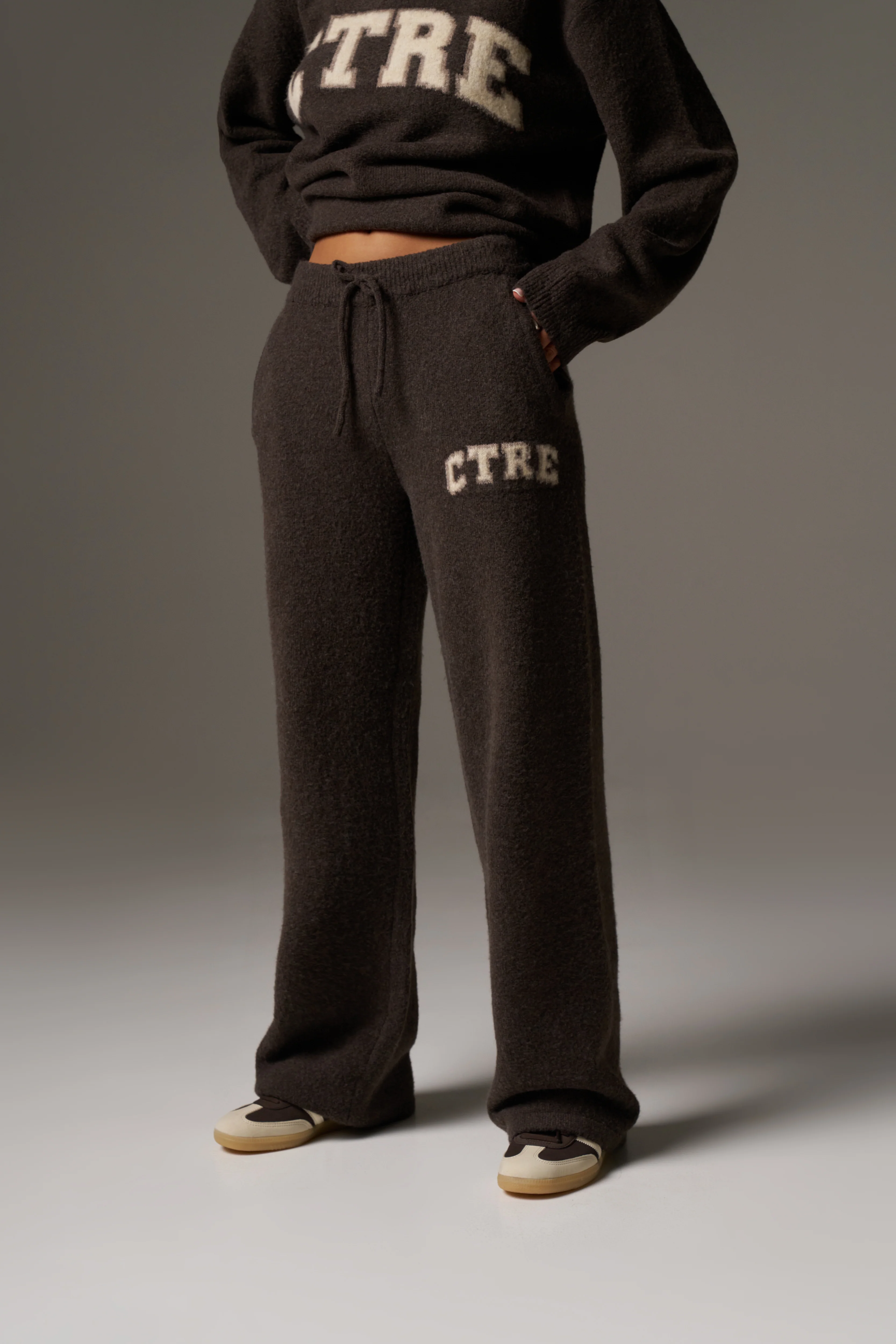 CTRE KNITTED JOGGERS - BROWN