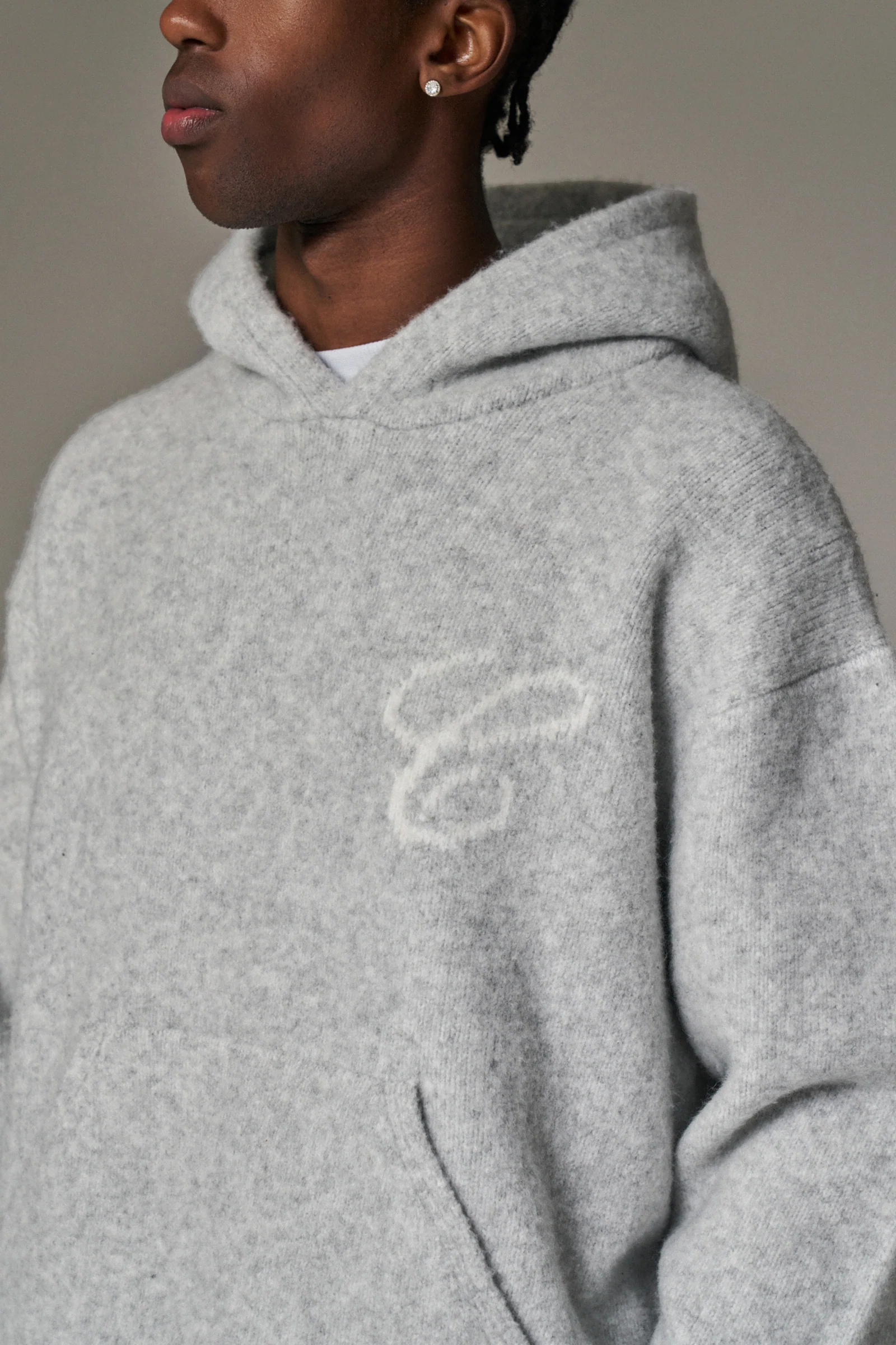 SCRIPT LOGO GRAPHIC KNITTED HOODIE - GREY MARL