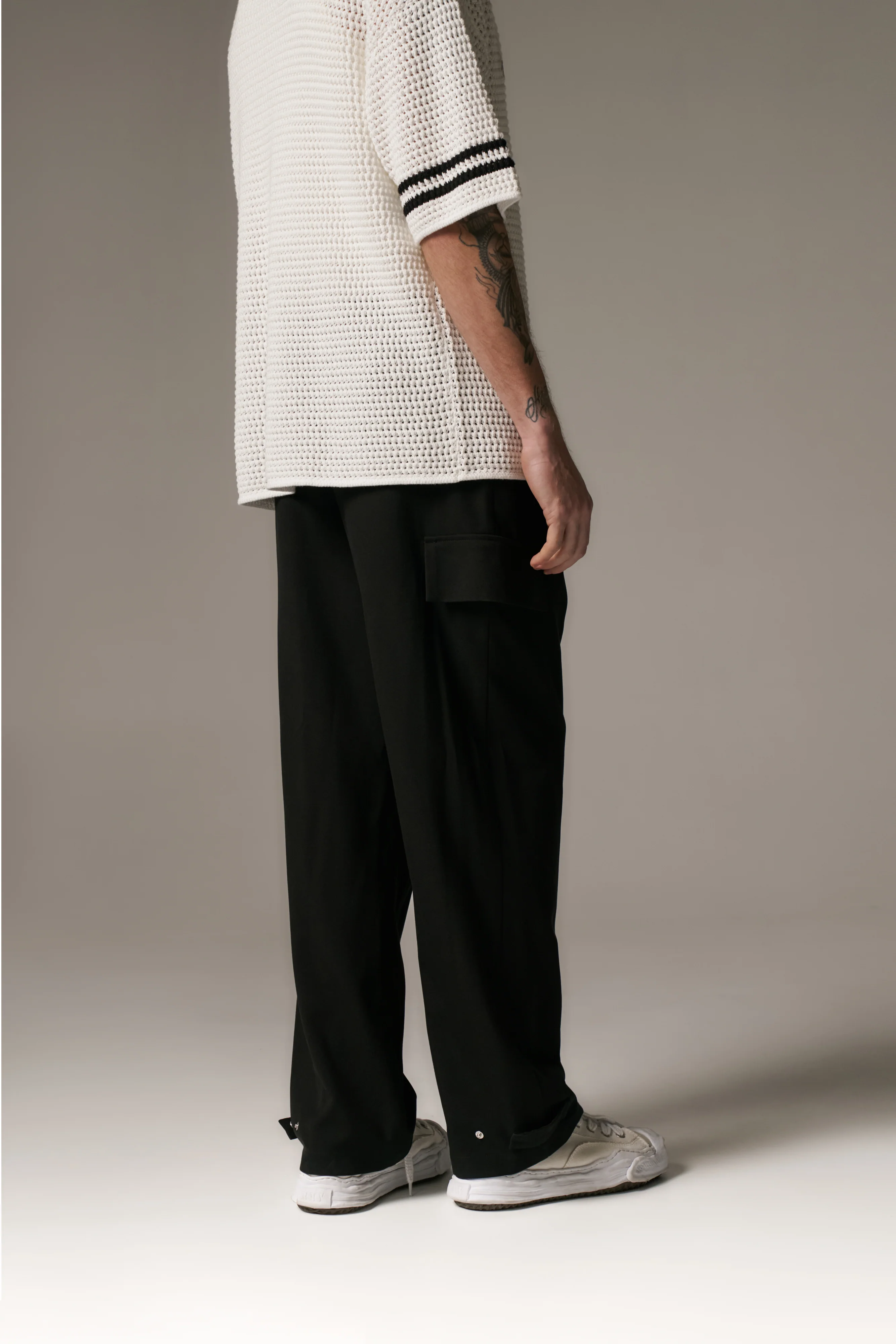 PLEATED WIDE LEG TROUSER - BLACK