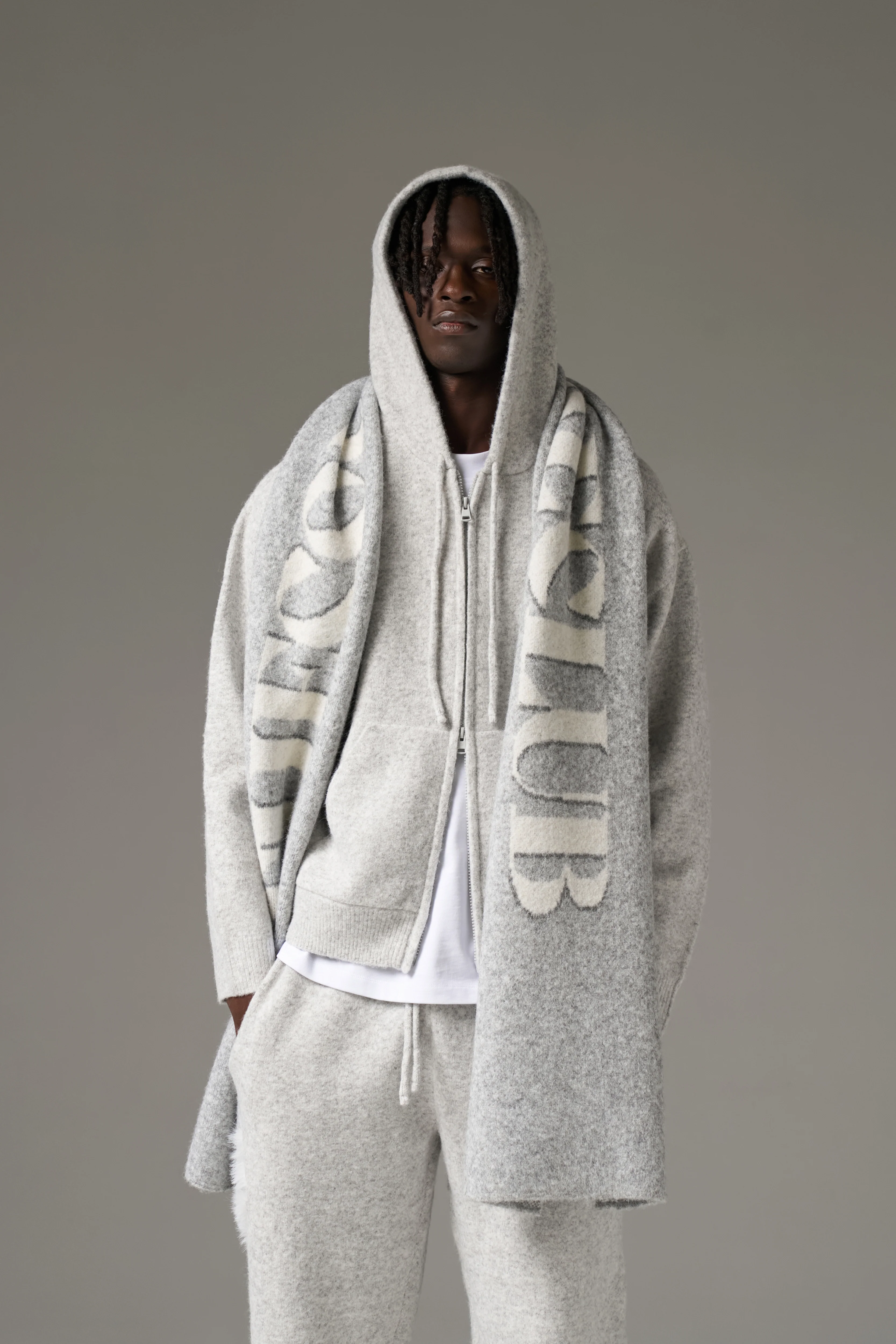 COPYRIGHT KNIT SCARF - GREY MARL