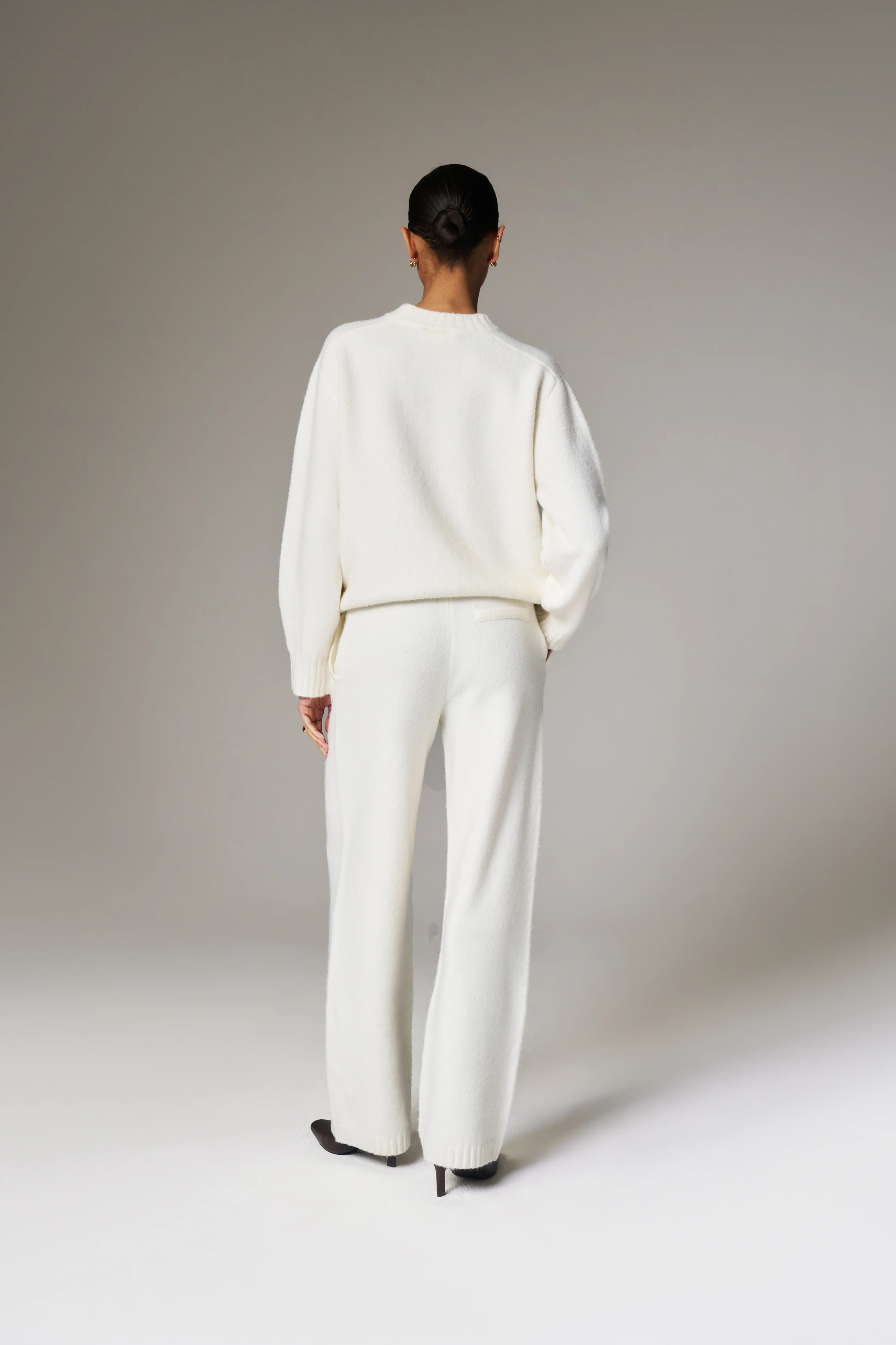 FLUFFY KNIT EMBLEM EMBROIDERED JOGGER - OFF-WHITE