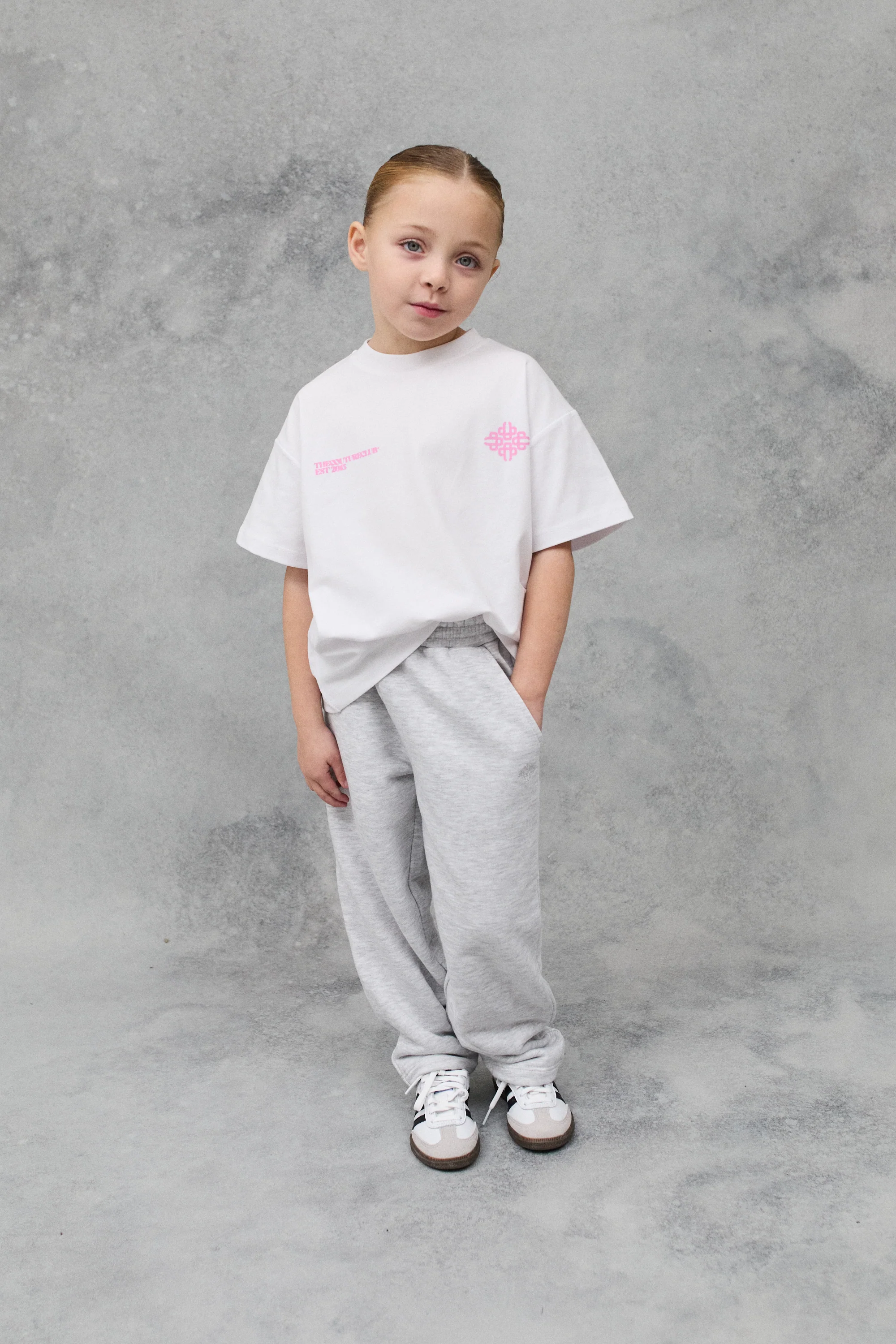 KIDS BLURRED GRAPHIC EMBLEM T-SHIRT - WHITE/PINK