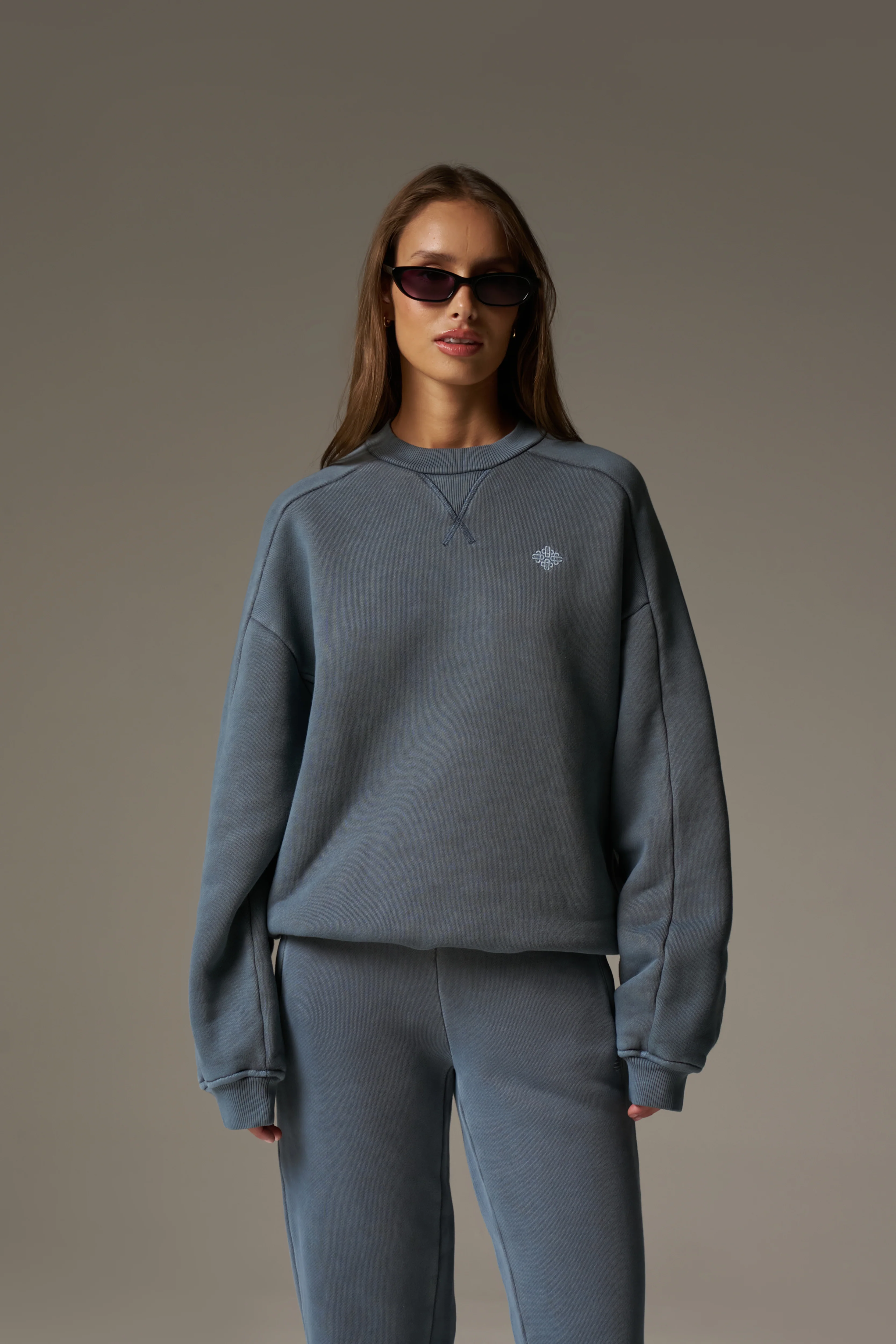 LAUNDERED CLASSICS SEAM DETAIL SWEATSHIRT - PETROL BLUE