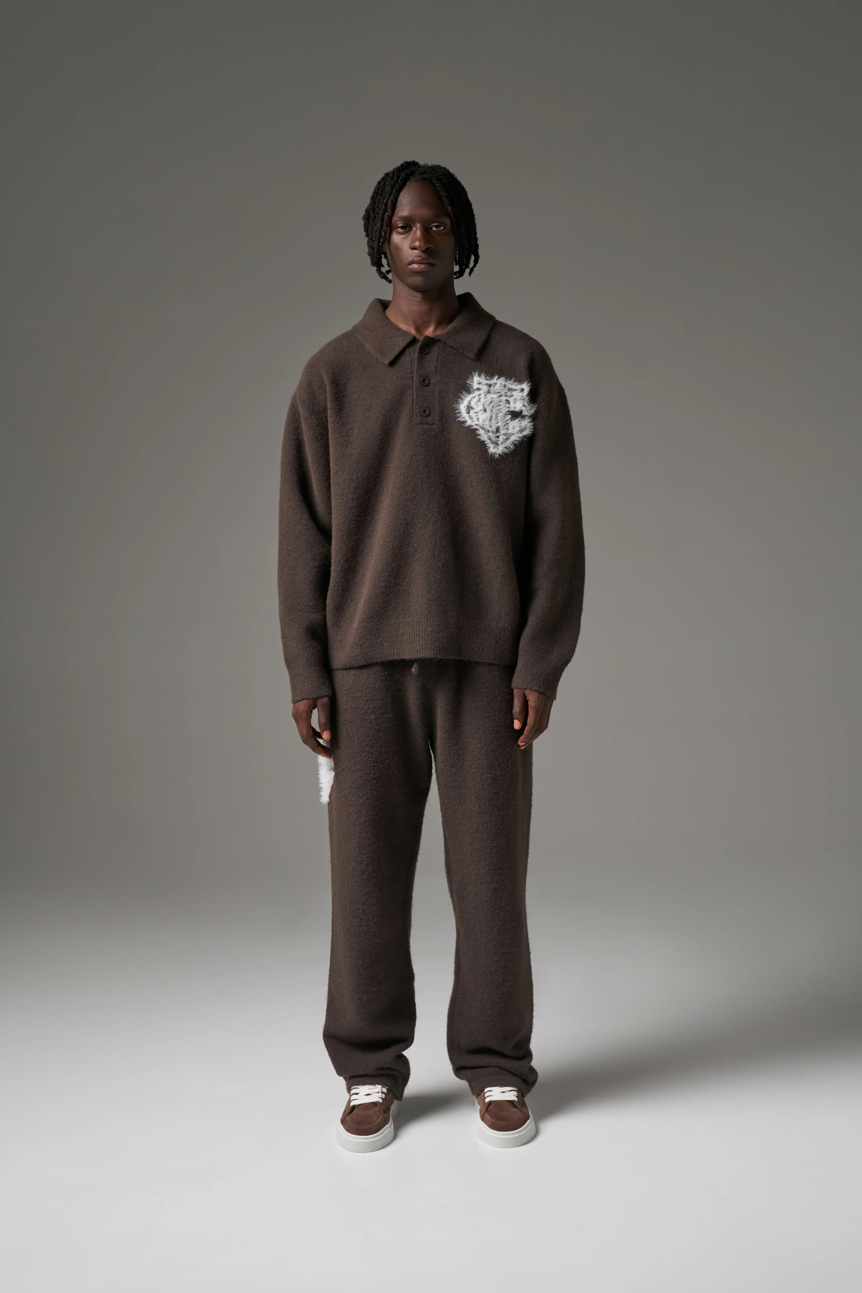MONOGRAM EMBLEM FLUFFY KNIT POLO - BROWN
