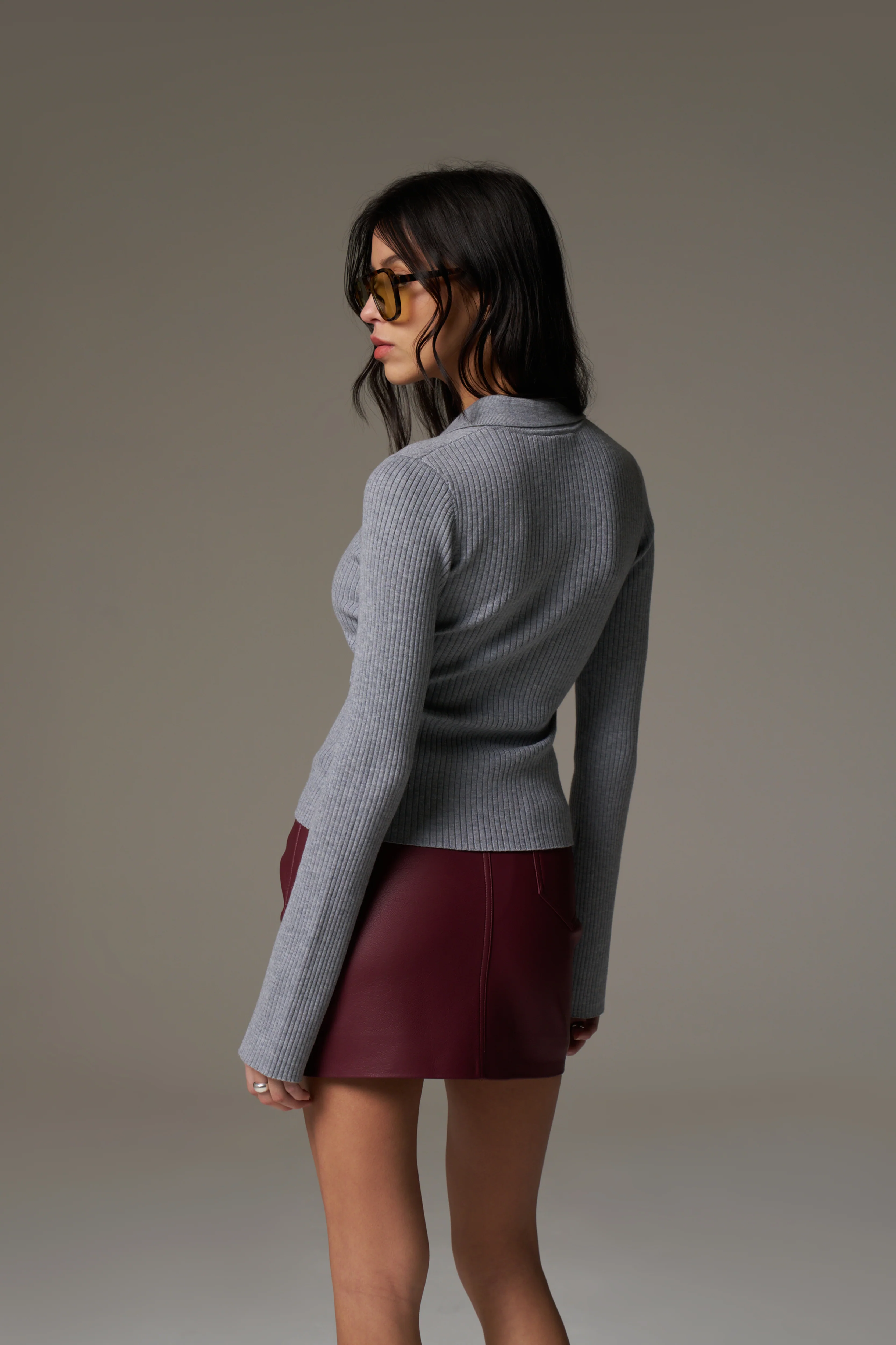 KNITTED RIBBED BUTTON THROUGH TOP - GREY MARL