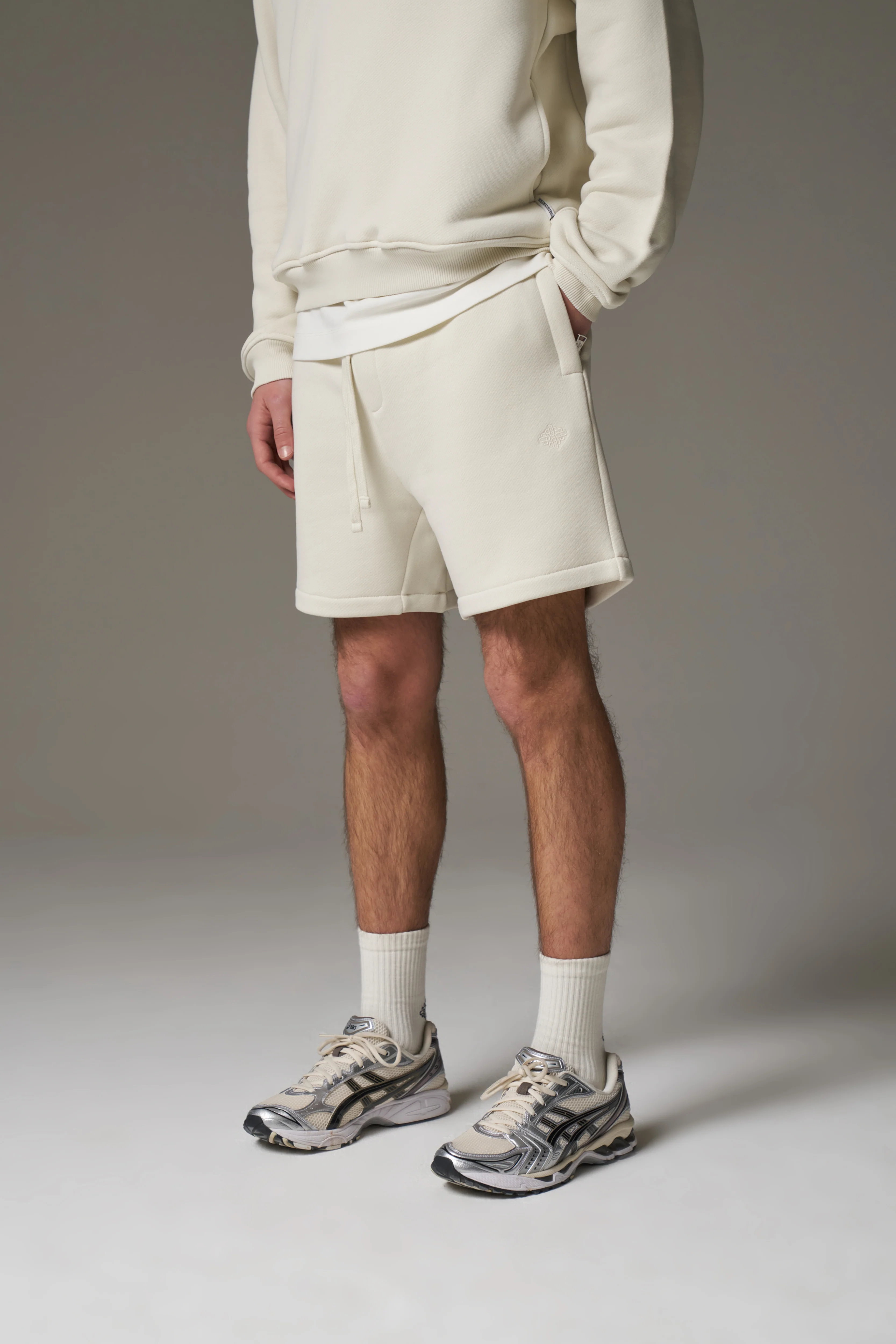 LAUNDERED CLASSICS SHORTS - ECRU