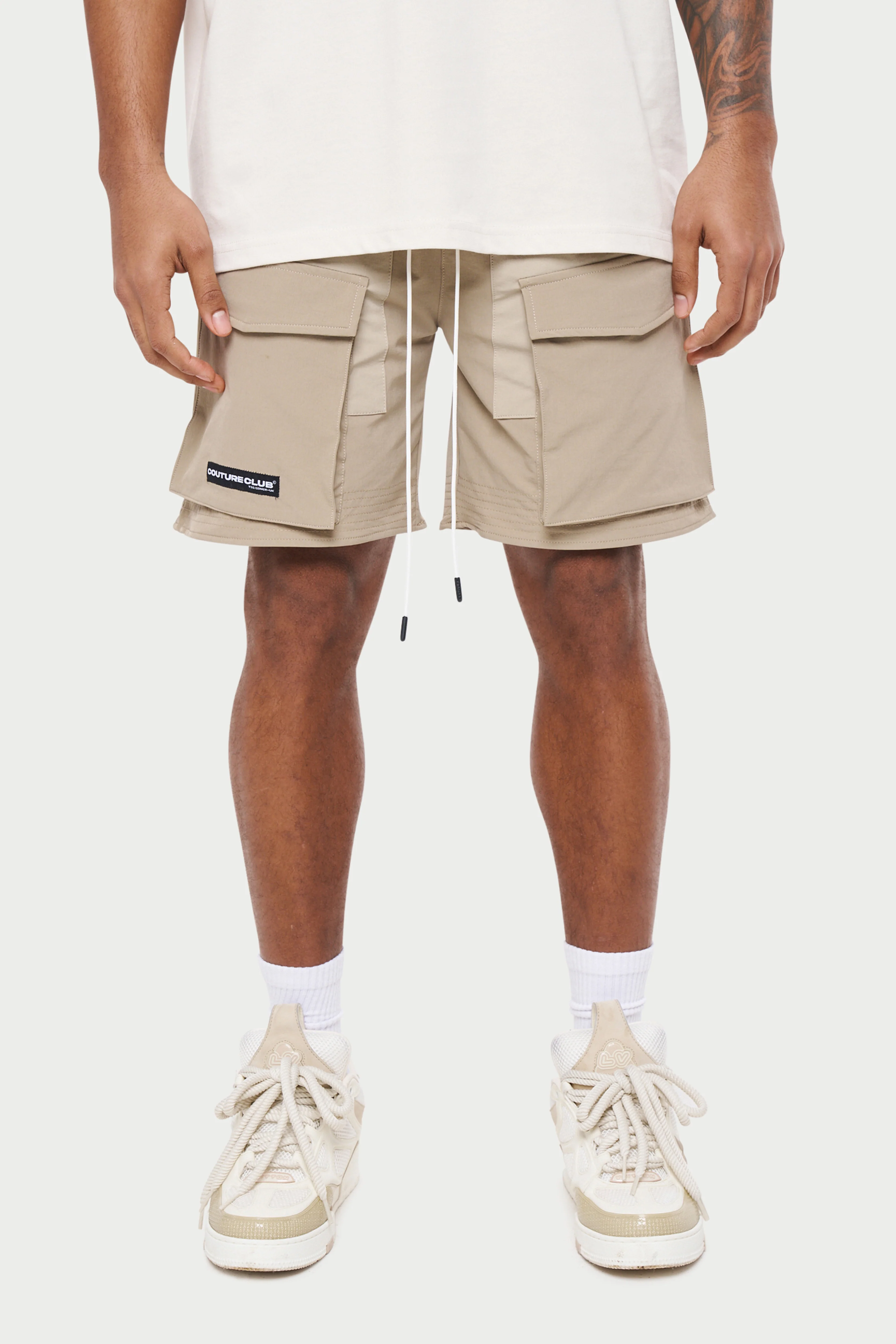 PANELLED CARGO SHORTS - BEIGE