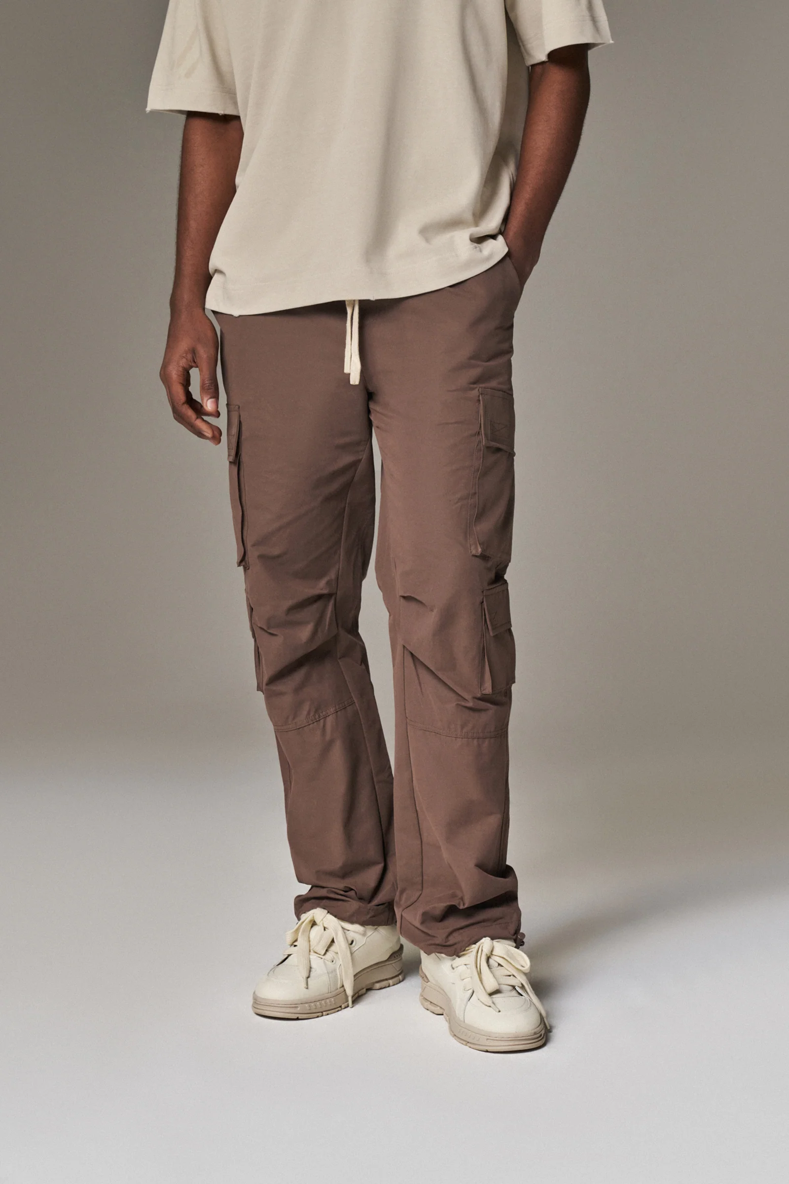 ESSENTIALS CARGO PANT - BROWN